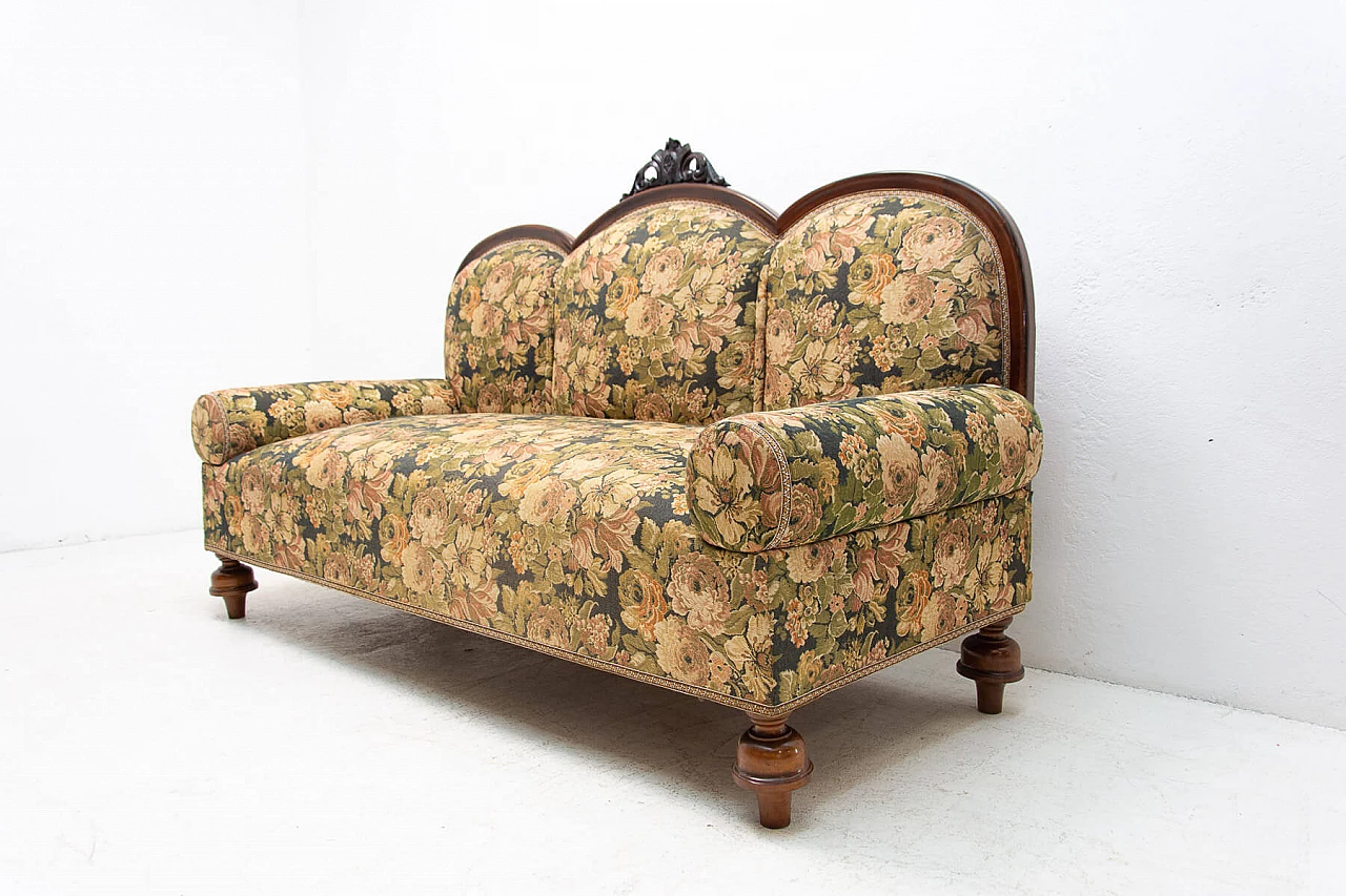 Upholstered walnut and floral fabric sofa, 20th century 3