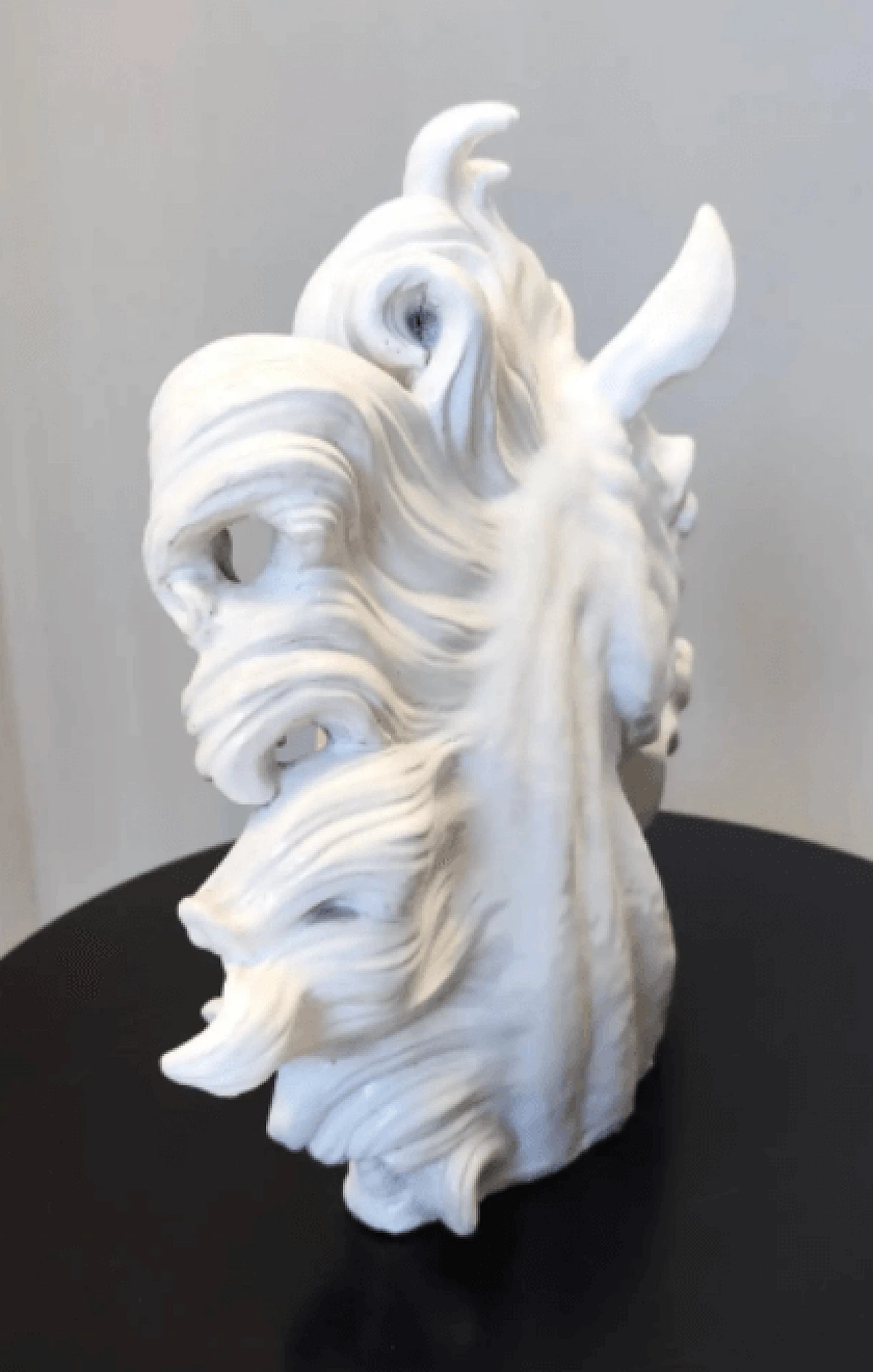 Sculpture depicting a terracotta horse's head, 1980s 14