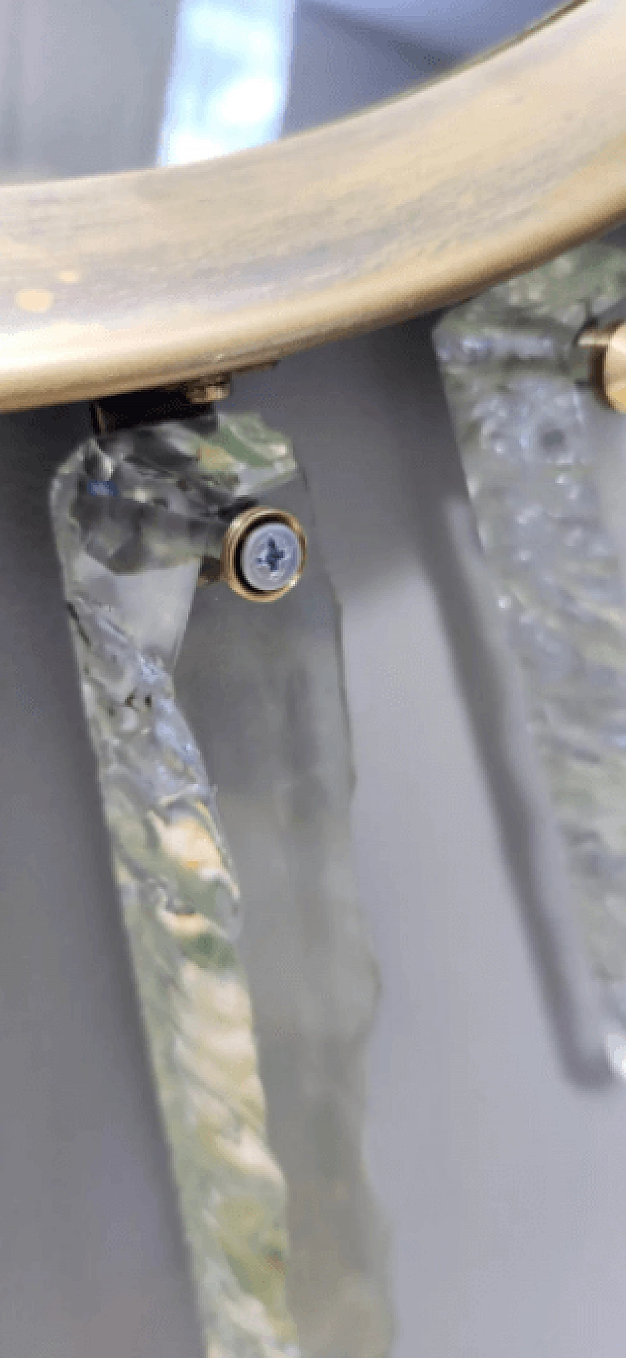 Specchio da parete in vetro martellato e ottone a forma di sole 15