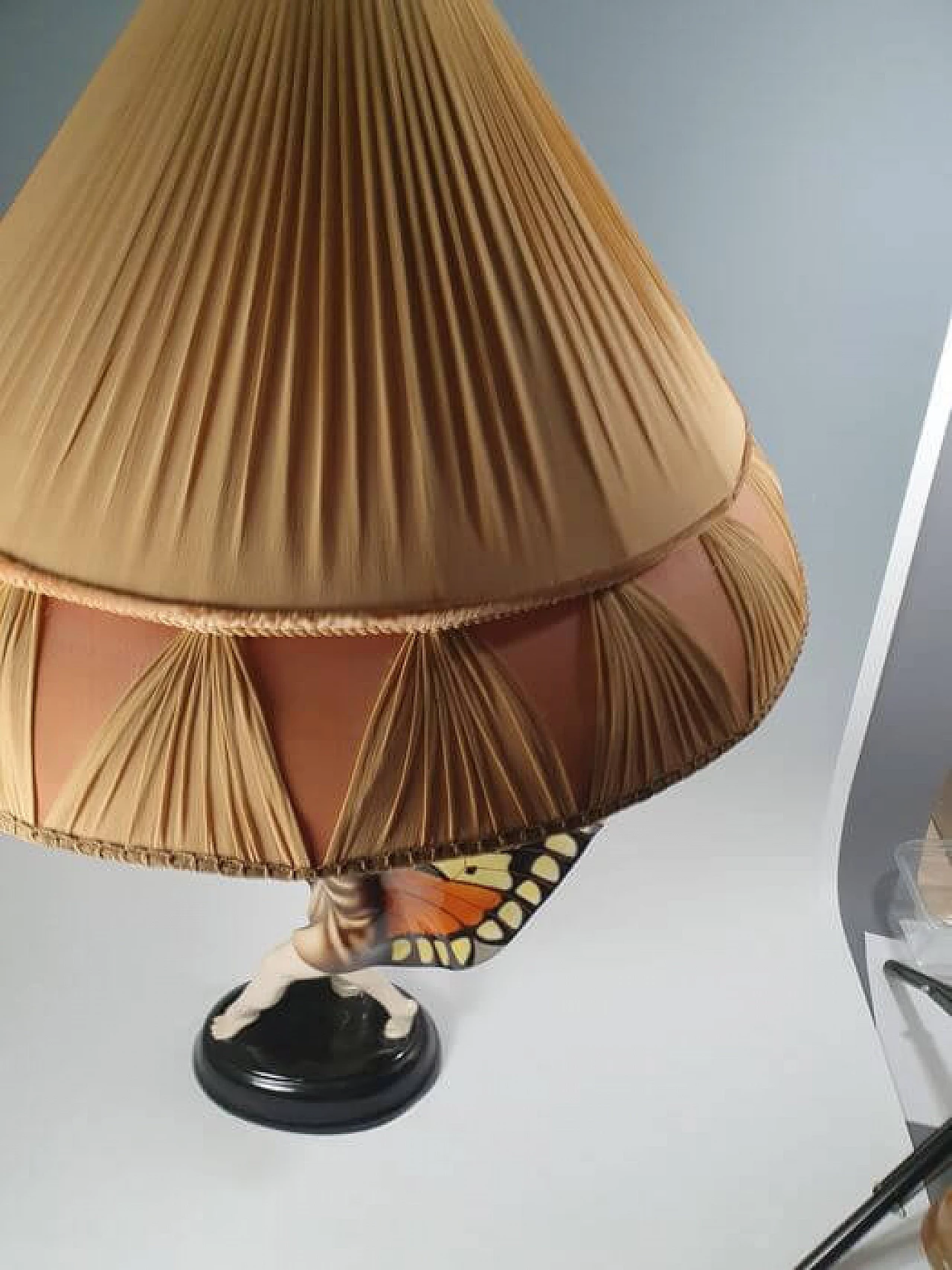 Goldscheider ceramic lamp in the shape of a ballerina signed Lorenzi, 20th century 2