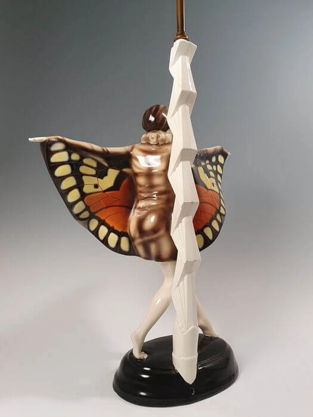 Goldscheider ceramic lamp in the shape of a ballerina signed Lorenzi, 20th century 10