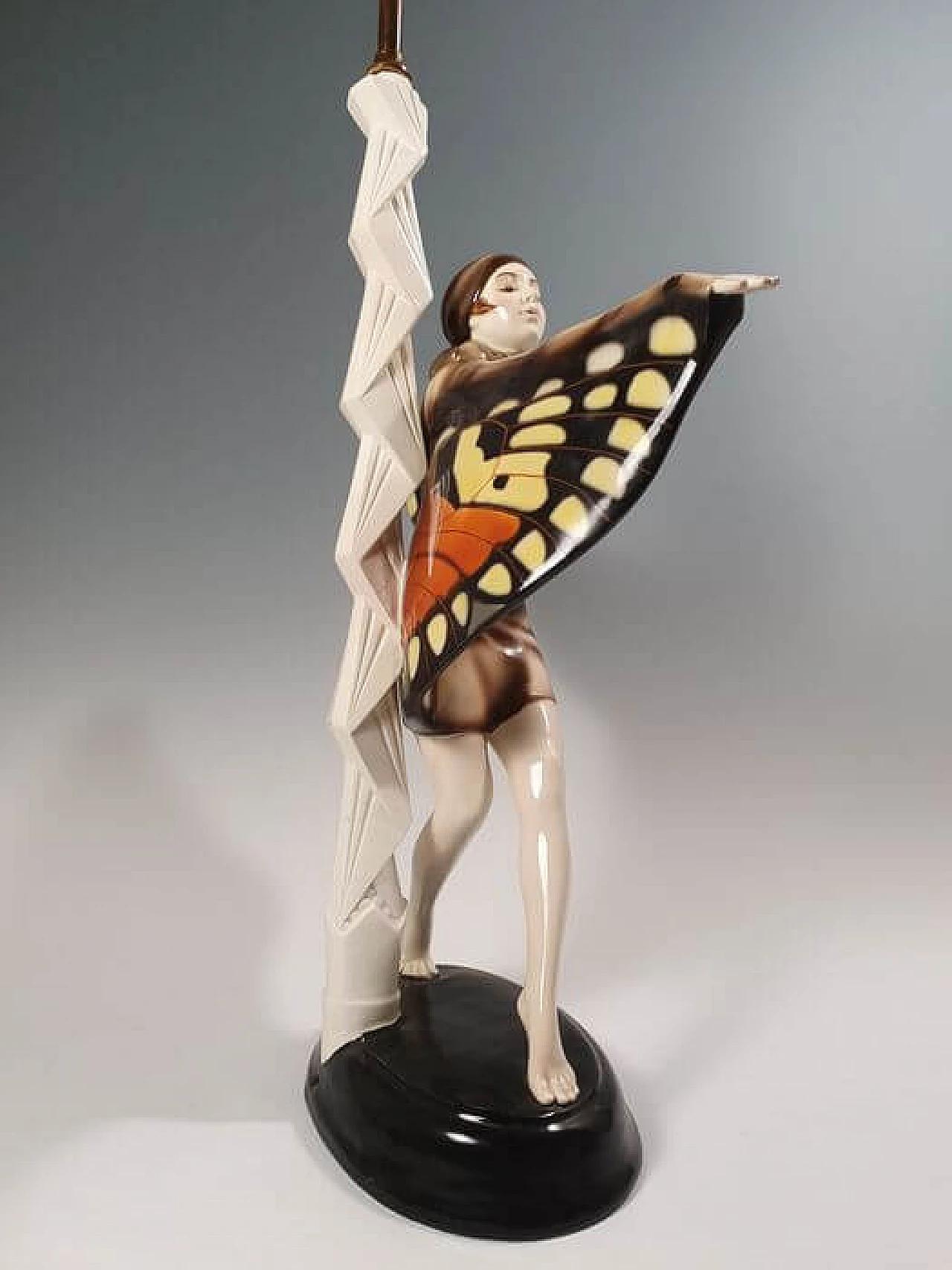 Lampada in ceramica Goldscheider a forma di ballerina firmata Lorenzi, '900 11