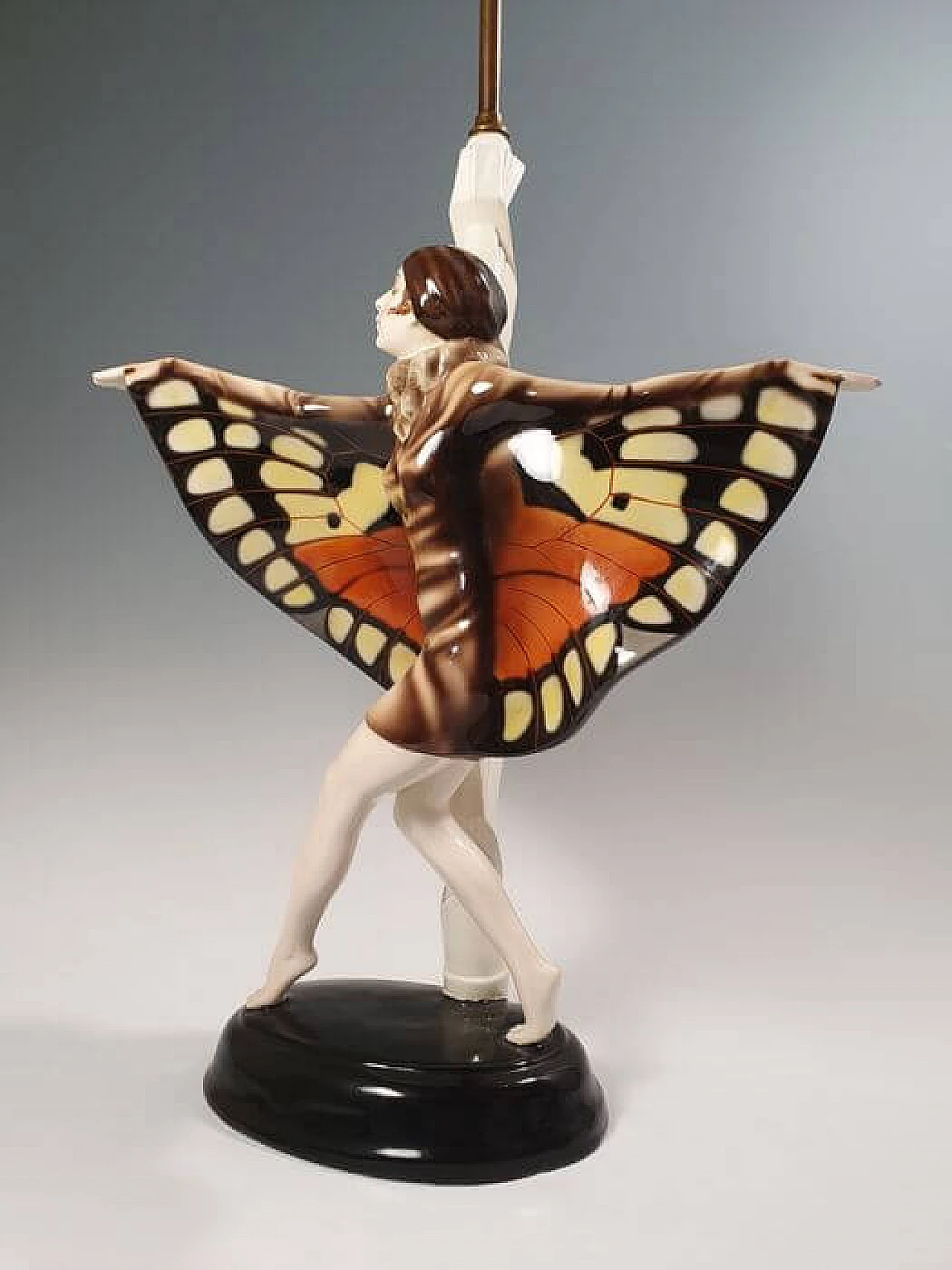 Lampada in ceramica Goldscheider a forma di ballerina firmata Lorenzi, '900 12