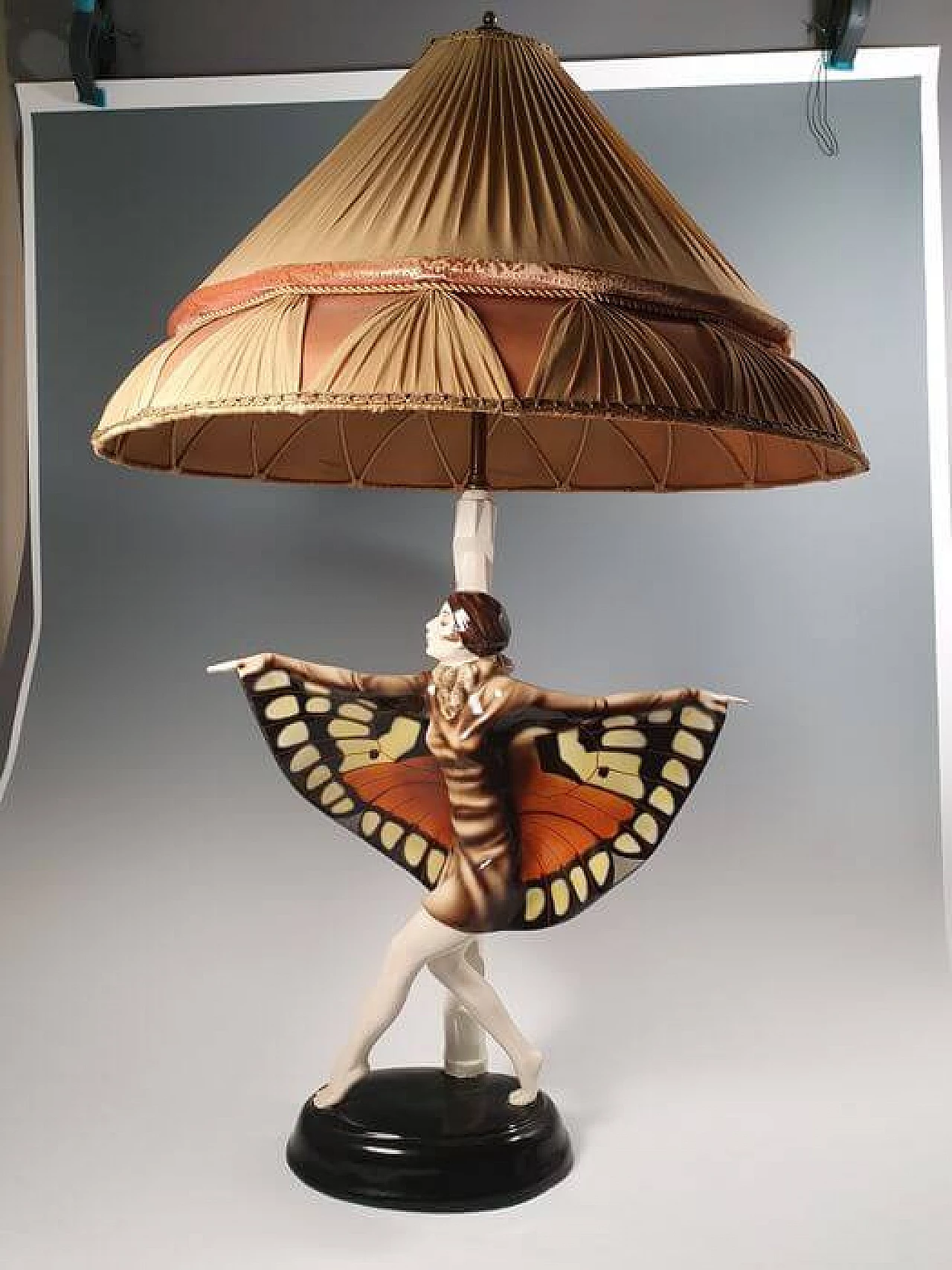 Lampada in ceramica Goldscheider a forma di ballerina firmata Lorenzi, '900 14