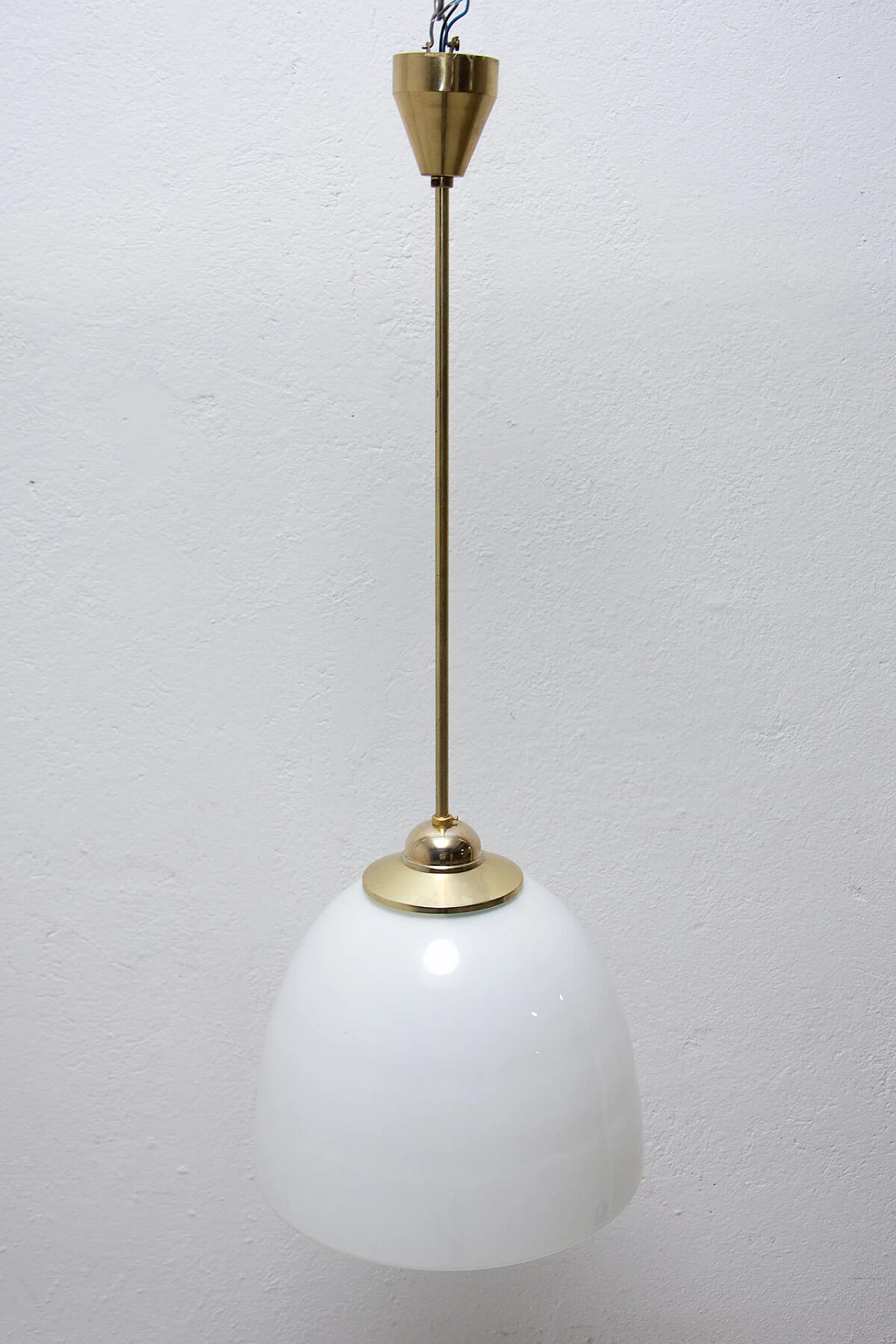 Lampadario in stile Bauhaus in vetro e ottone, anni '30 5