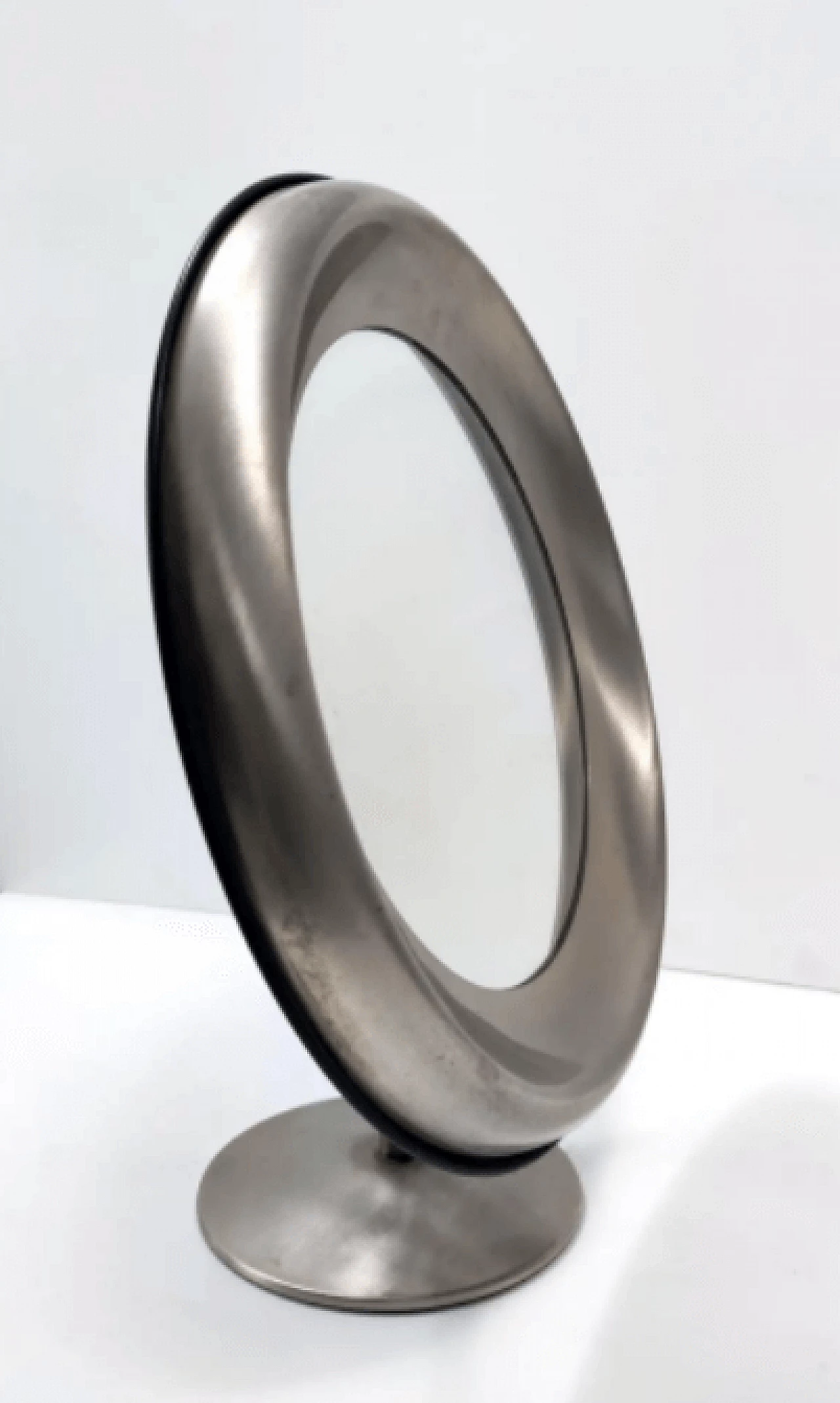 Specchio da toilette rotondo in ottone anodizzato, anni '70 3