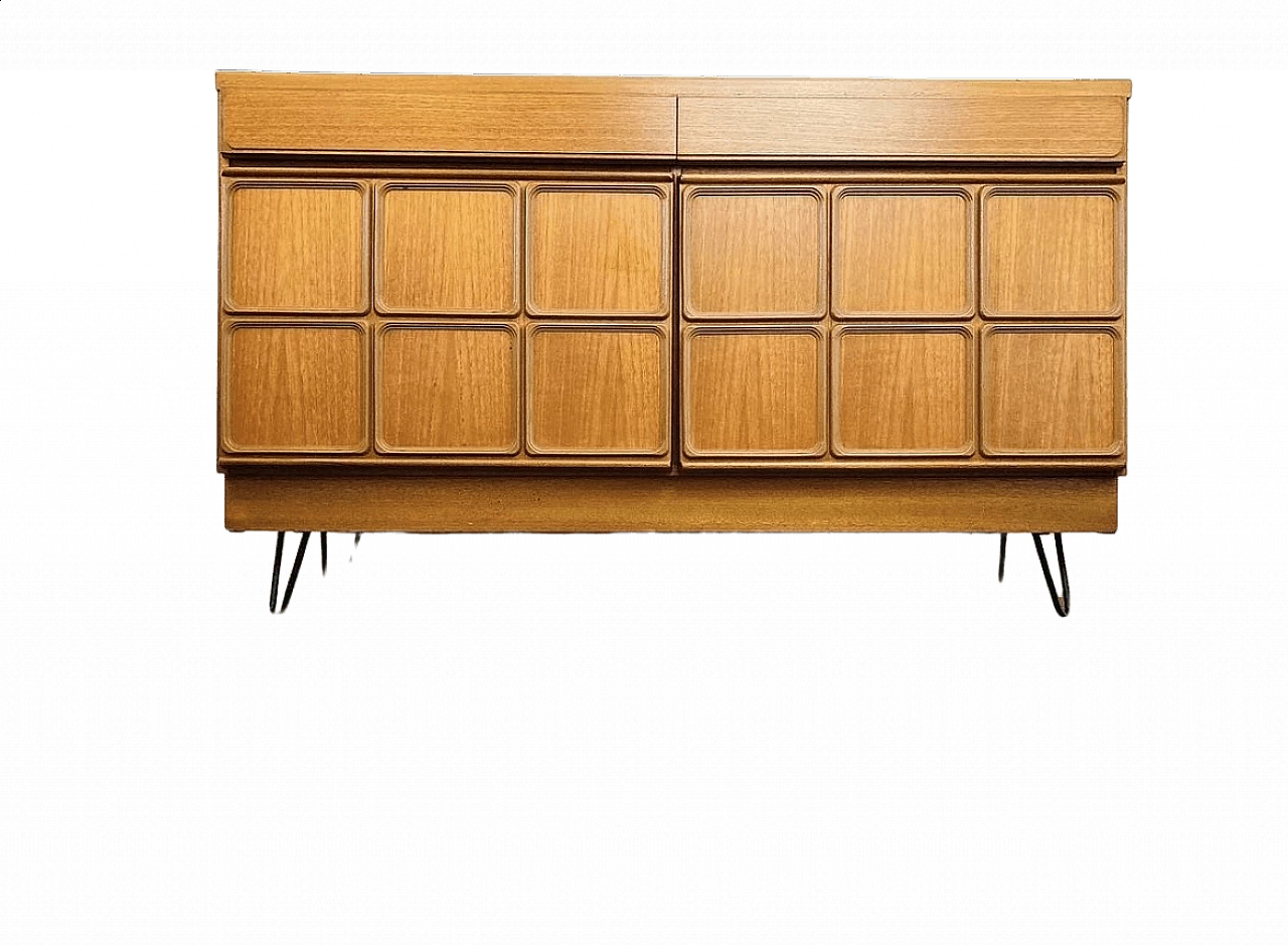 Credenza McIntosh in teak con motivi geometrici in rilievo, anni '50 5