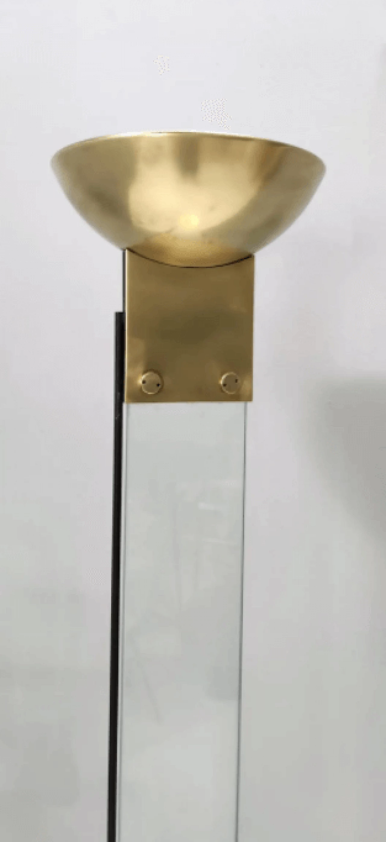 Floor lamp made of glass, brass and painted metal, 1980s 5