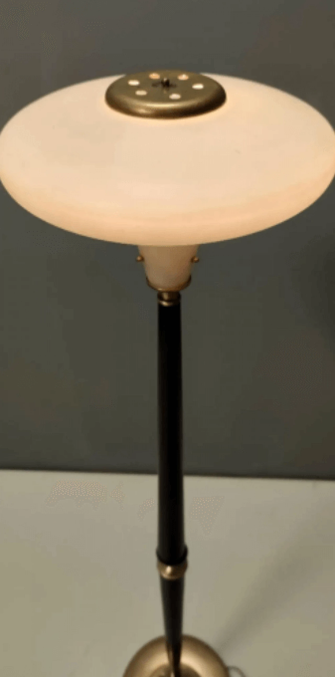 Floor lamp made of glass, wood and brass, 1950s 7