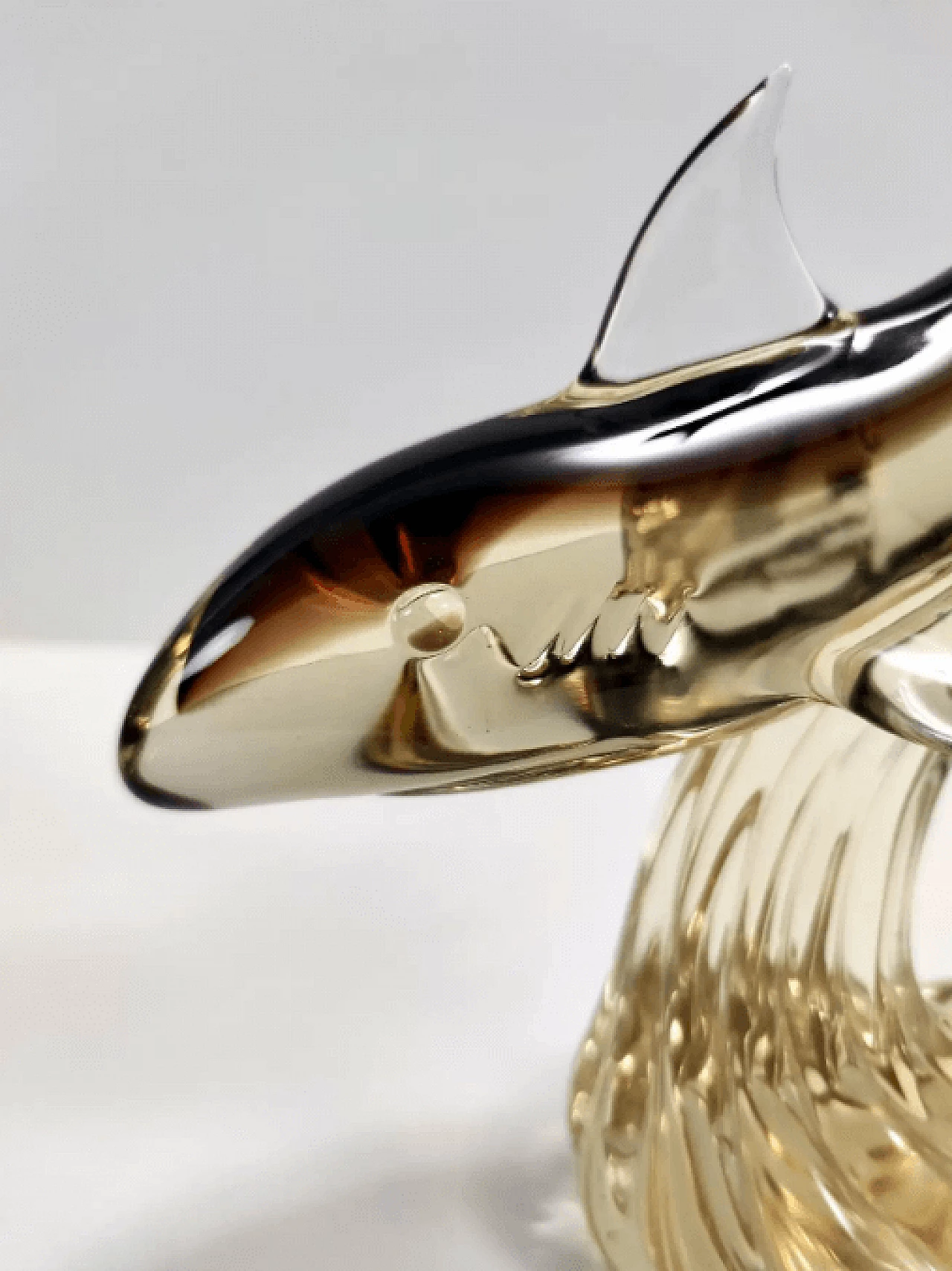 Murano glass shark on wave base, 1960s 9
