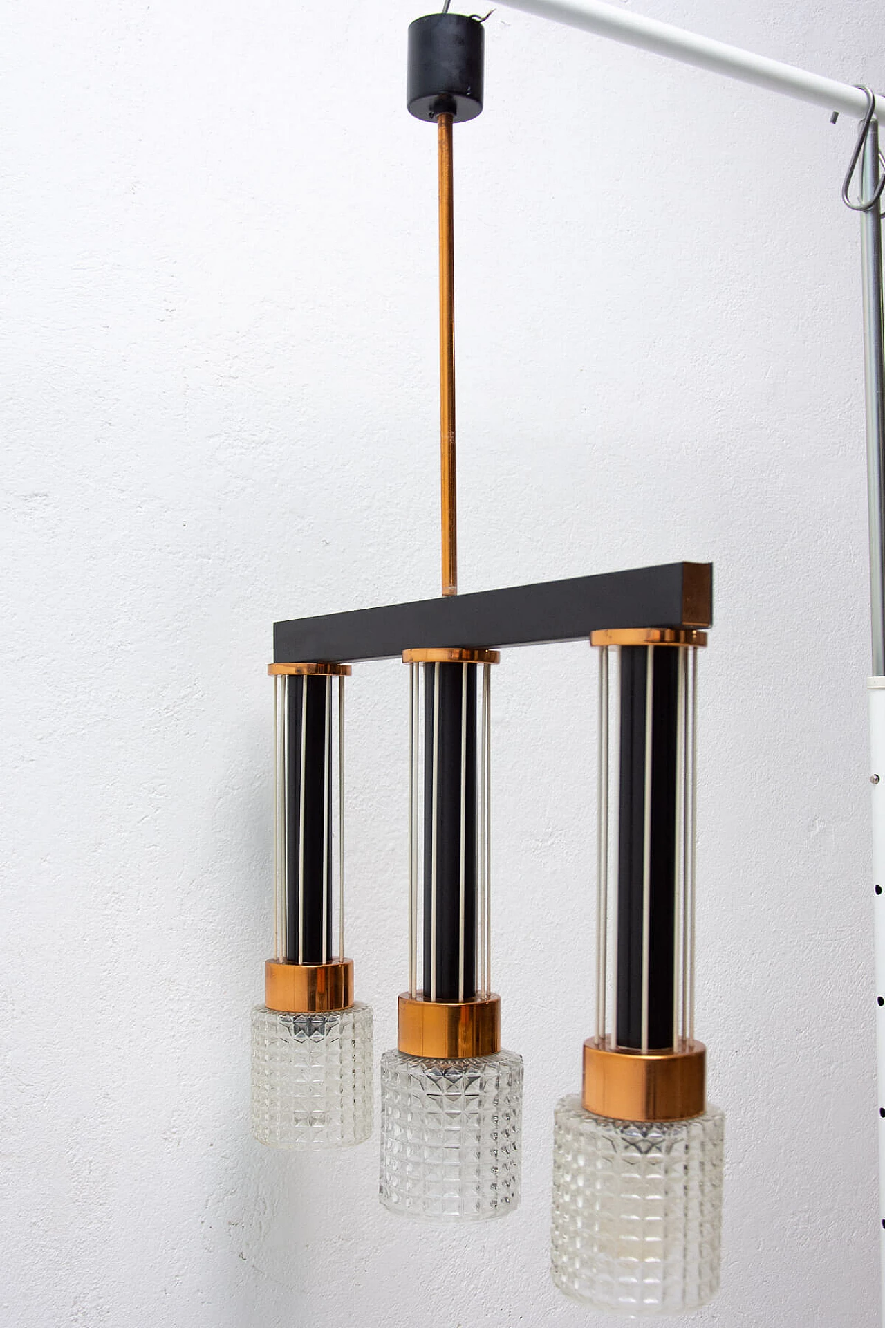 Brutalism-style lamp in glass and brass, 1970s 2