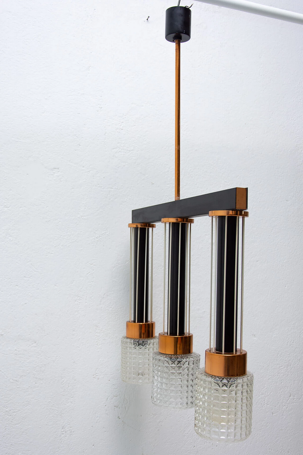 Brutalism-style lamp in glass and brass, 1970s 3