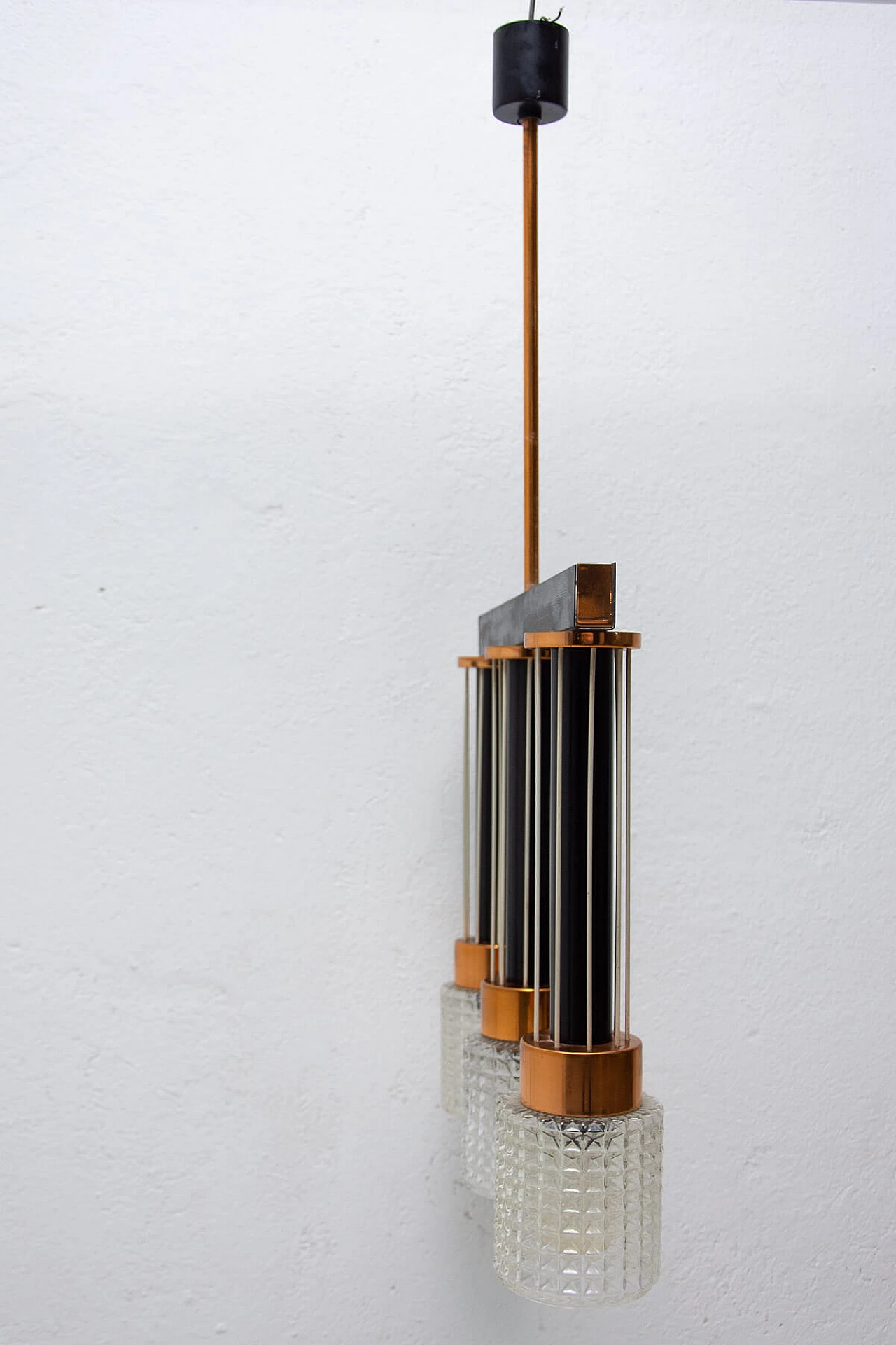 Brutalism-style lamp in glass and brass, 1970s 4