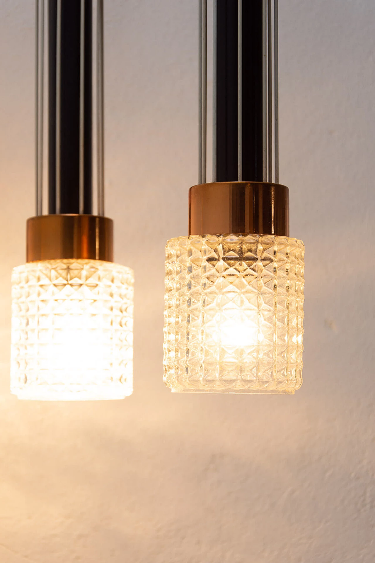 Brutalism-style lamp in glass and brass, 1970s 14