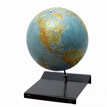 Globo terrestre in plastica e legno, anni '70