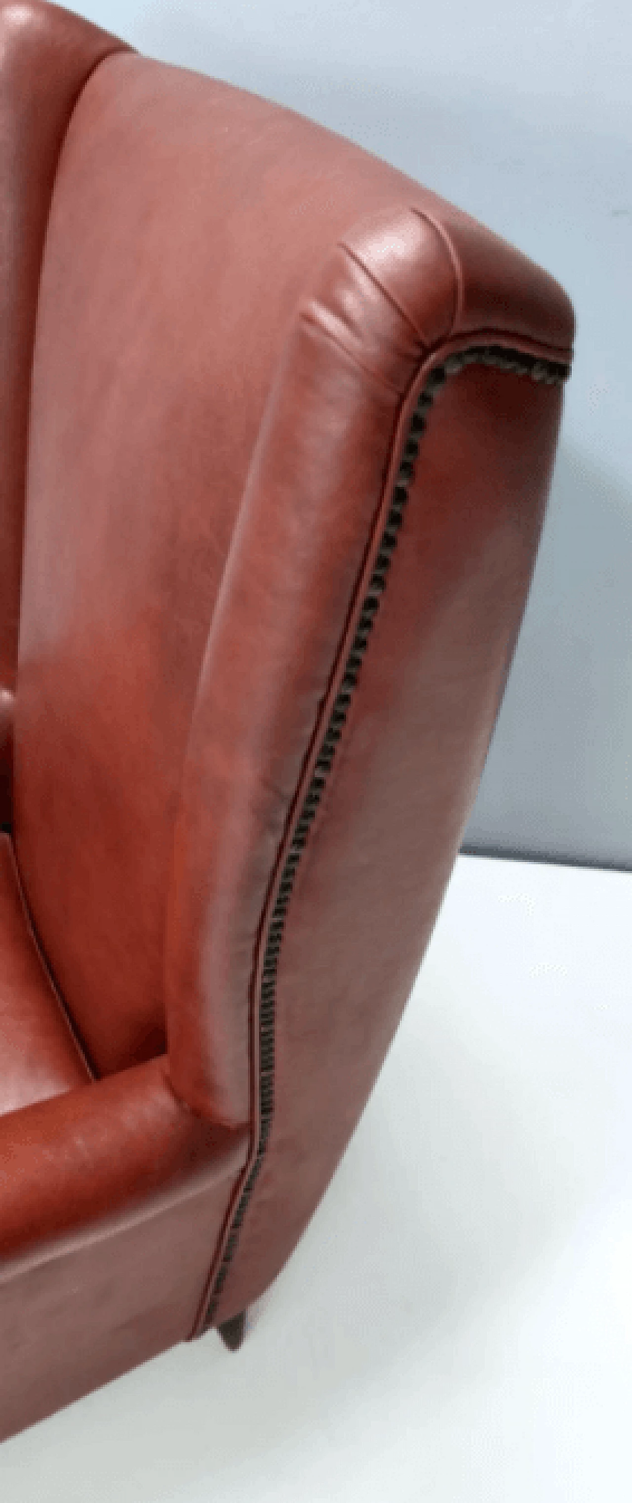 Poltrona in skai nello stile di Gio Ponti per ISA, anni '50 12