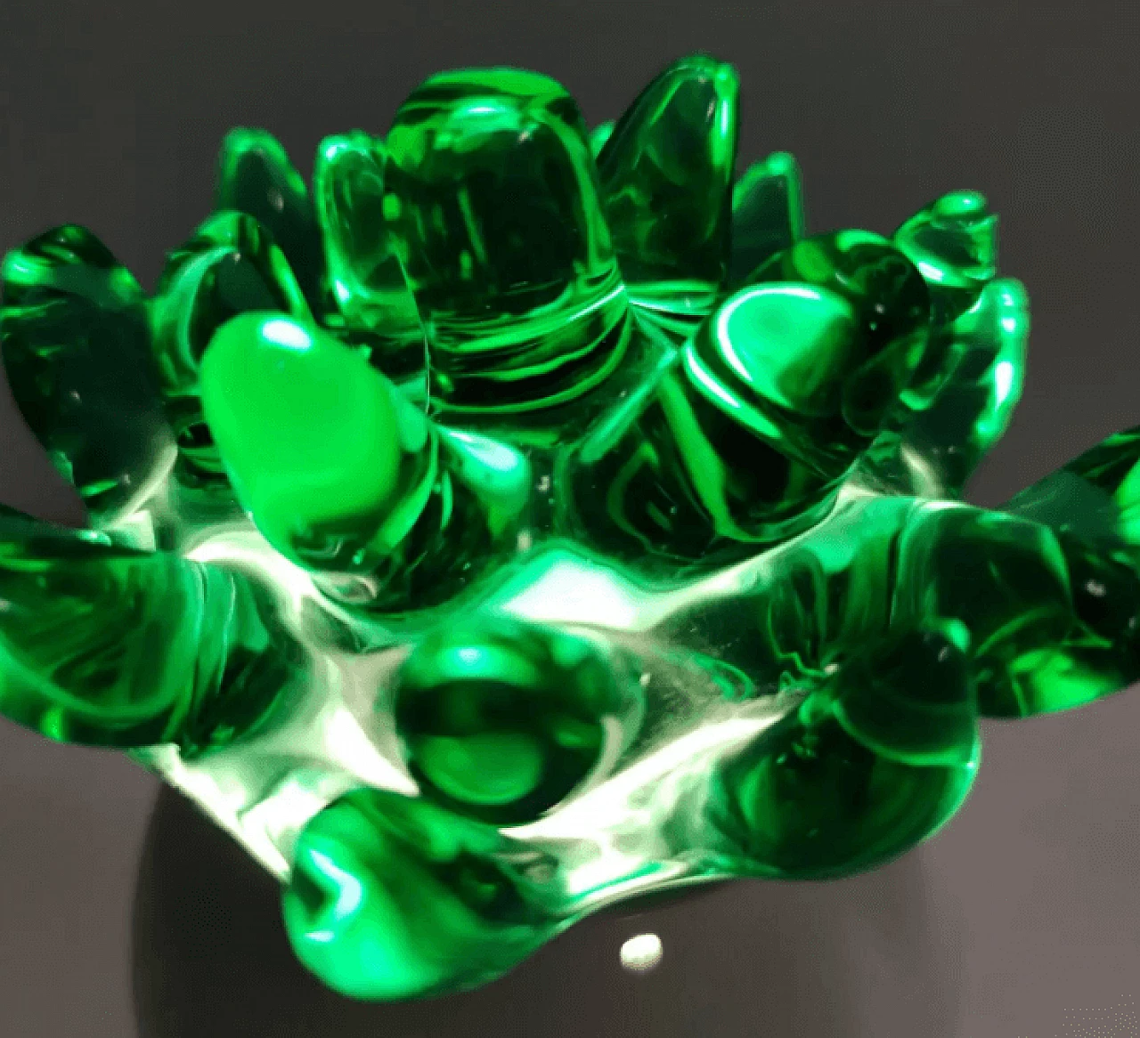 Lampada da tavolo in vetro di Murano verde e alluminio bianco, anni '80 11