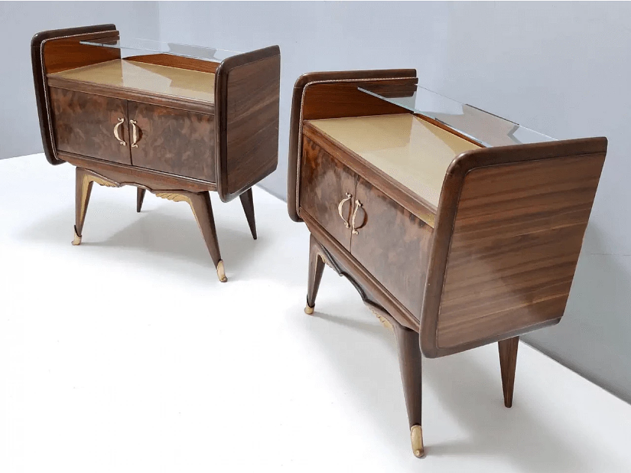 Pair of walnut bedside tables with back-painted gilt glass top, 1950s 5