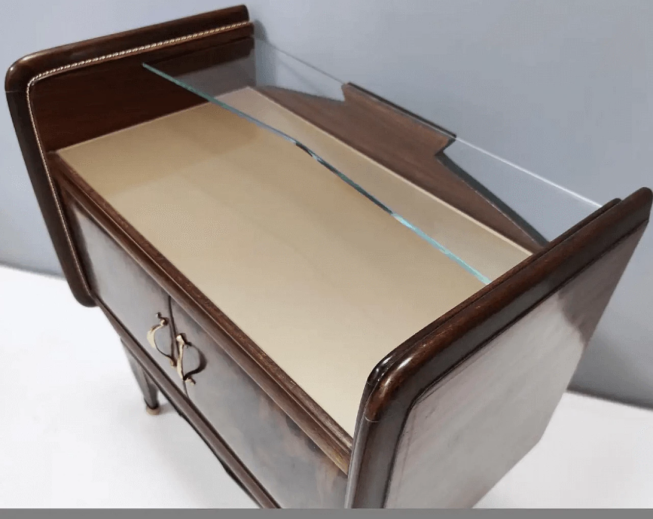 Pair of walnut bedside tables with back-painted gilt glass top, 1950s 8