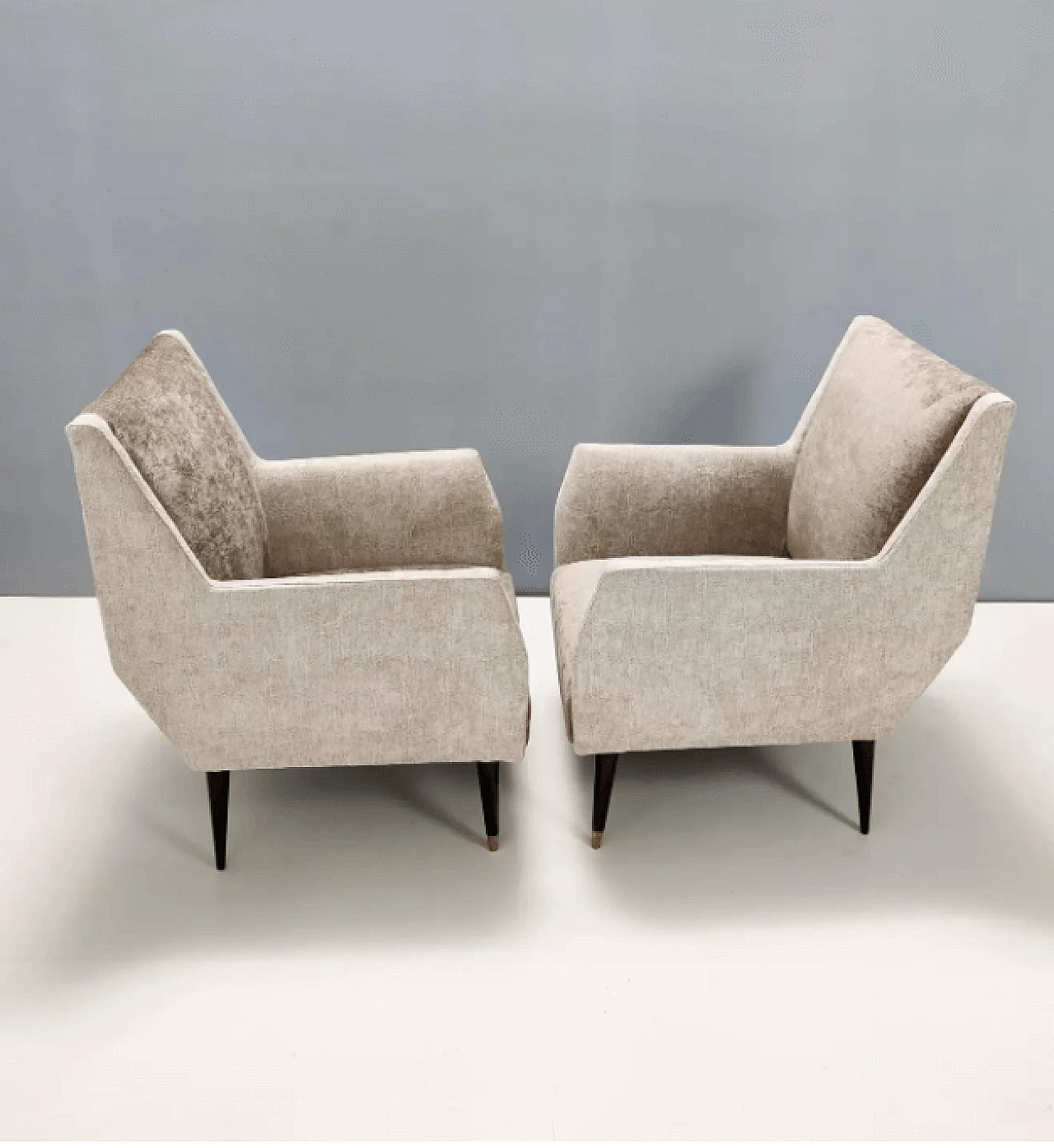 Pair of armchairs attributed to Carlo De Carli, 1950s 5