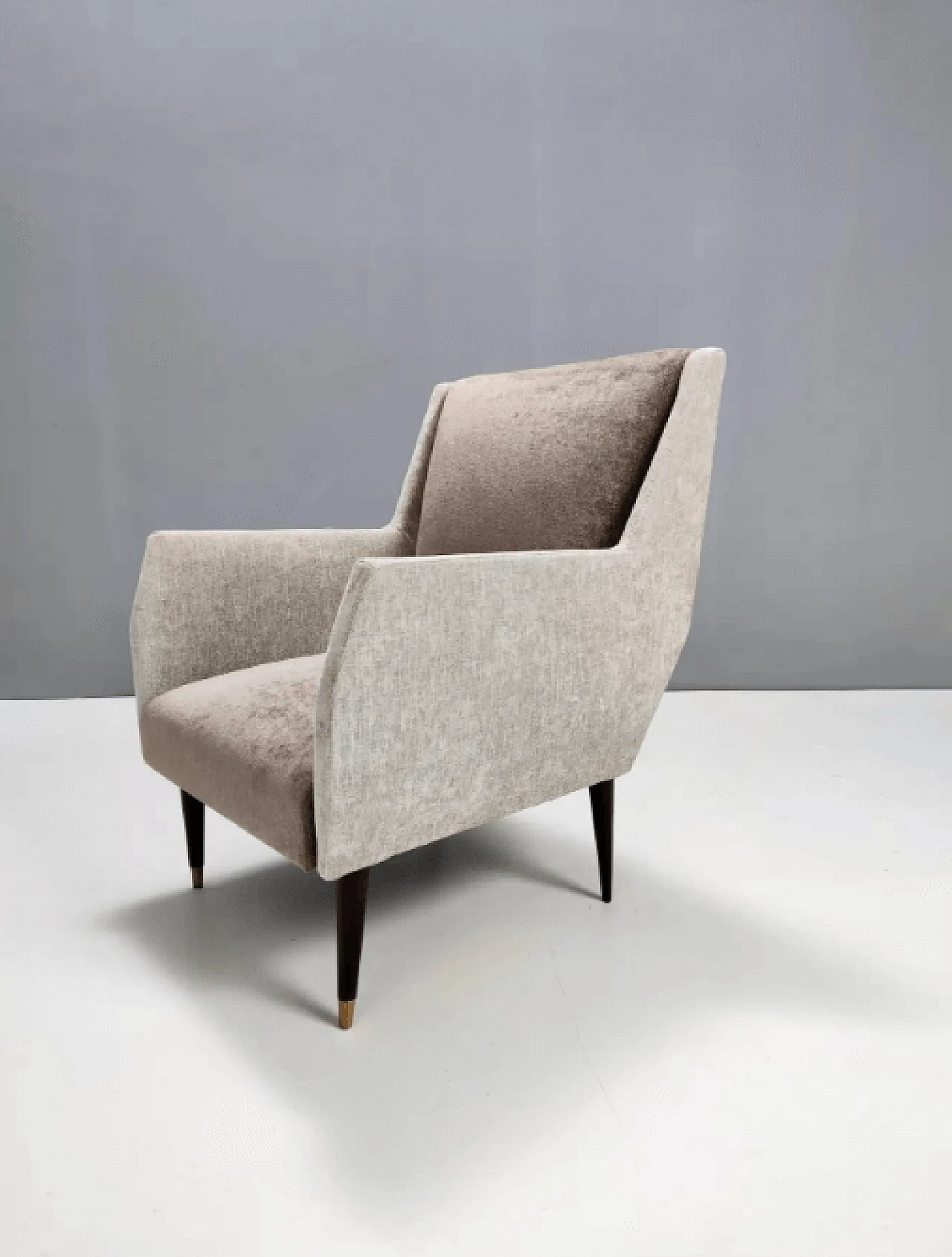 Pair of armchairs attributed to Carlo De Carli, 1950s 8