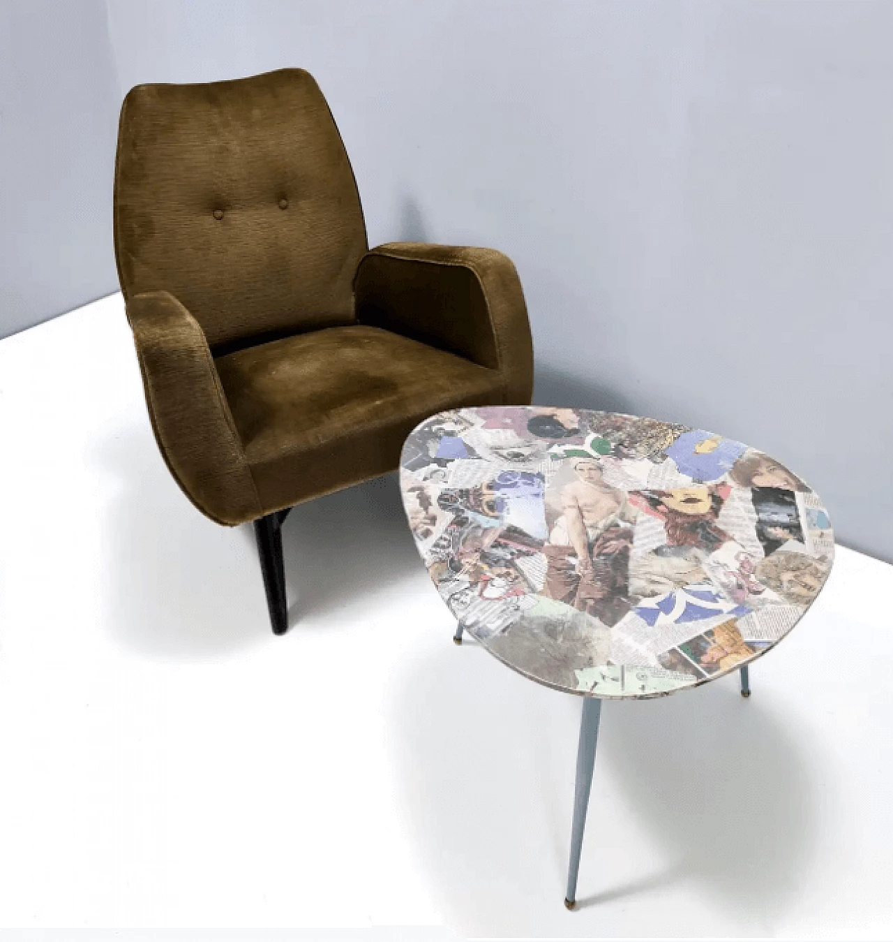 Tavolino triangolare in legno di Carmelo La Gaipa, anni 2000 4