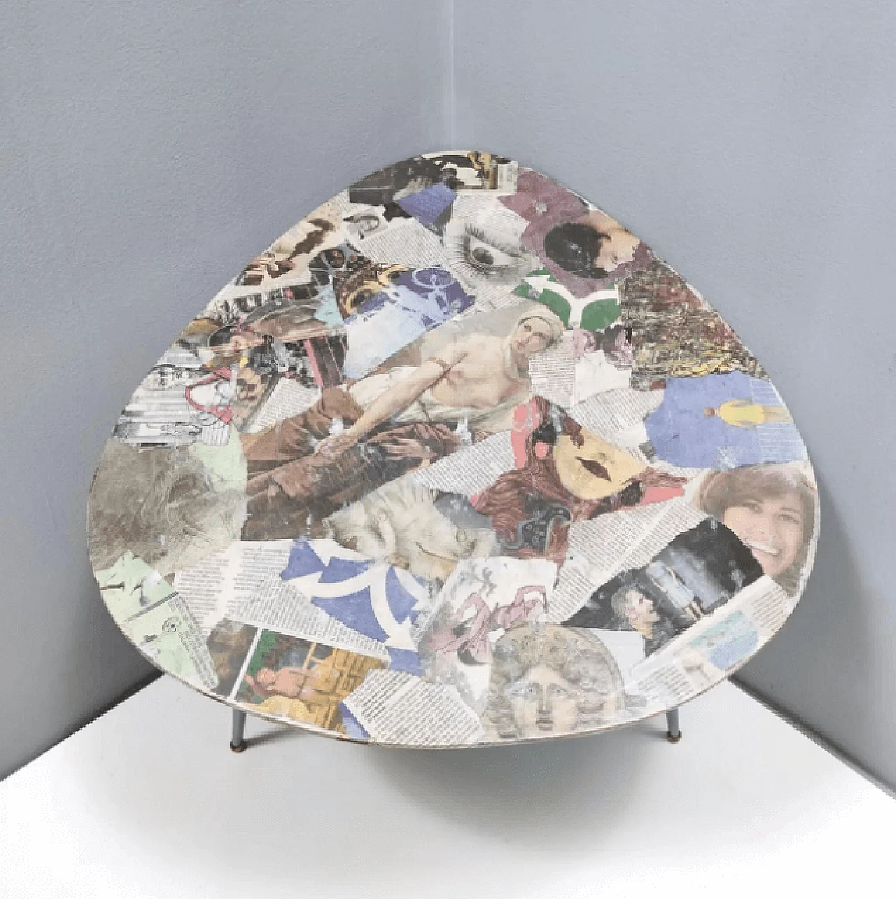 Tavolino triangolare in legno di Carmelo La Gaipa, anni 2000 6