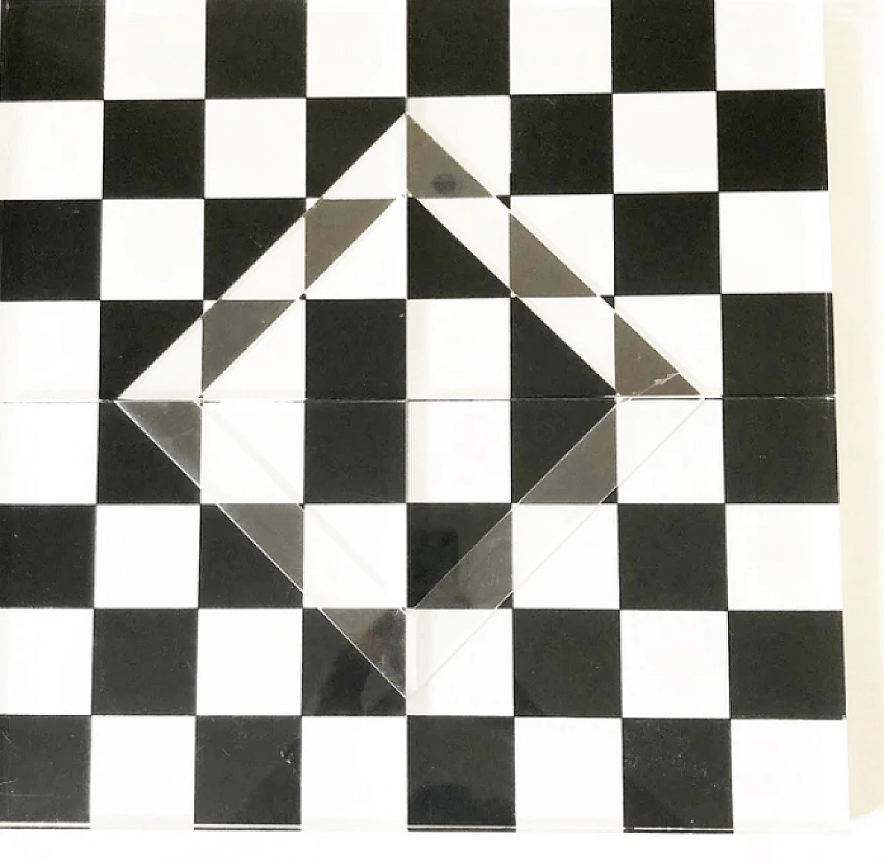 Plexiglas chessboard, 1970s 3