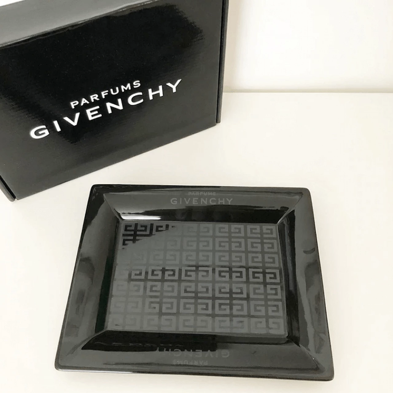 Givenchy, ceramic ashtray, 1980s 2