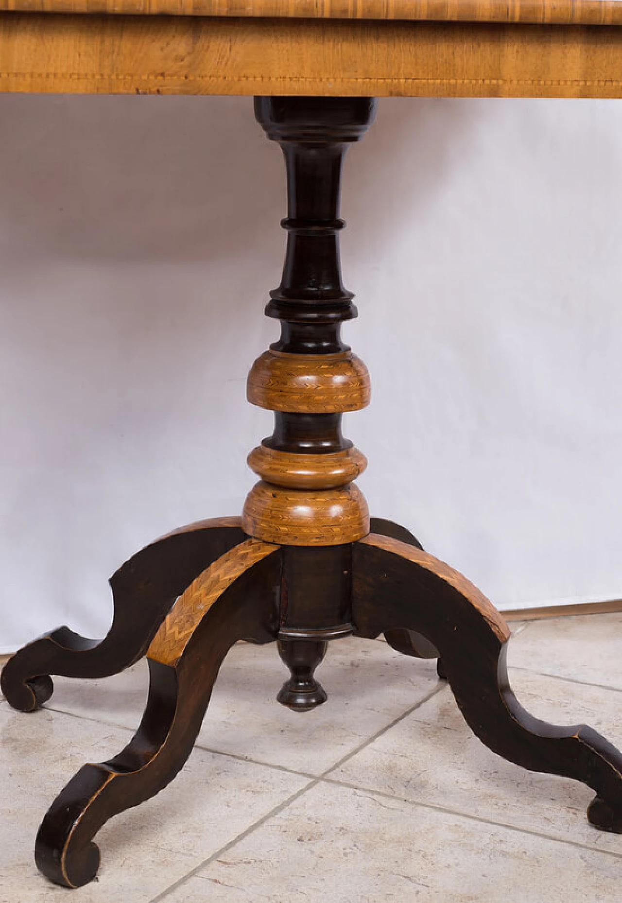 Polychrome wood coffee table with inlaid top, 19th century 4