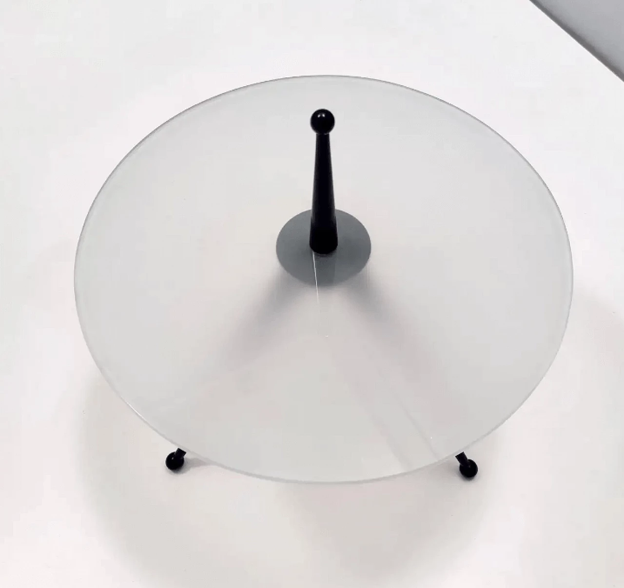 Tavolino tripode in faggio e vetro nello stile di Cesare Lacca, anni '80 8