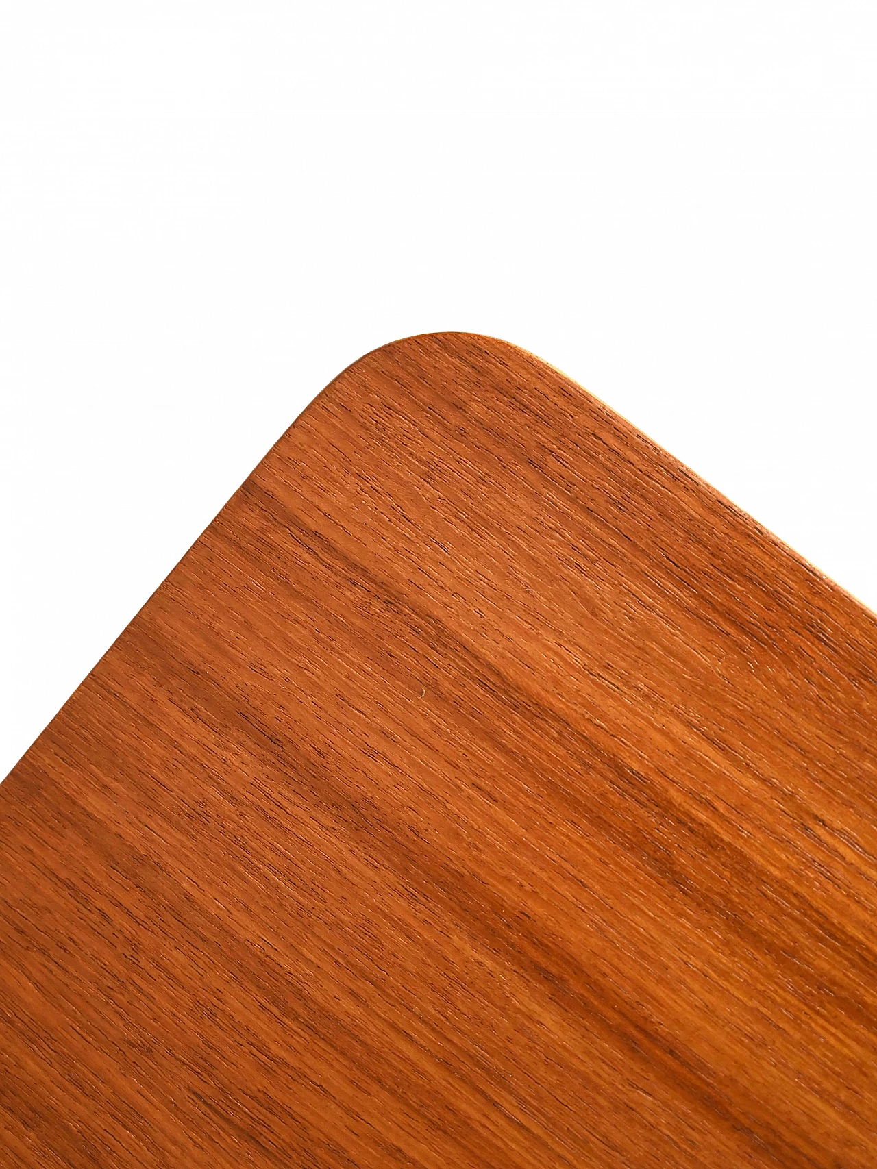 Cassettiera in legno con maniglie in metallo, anni '60 3