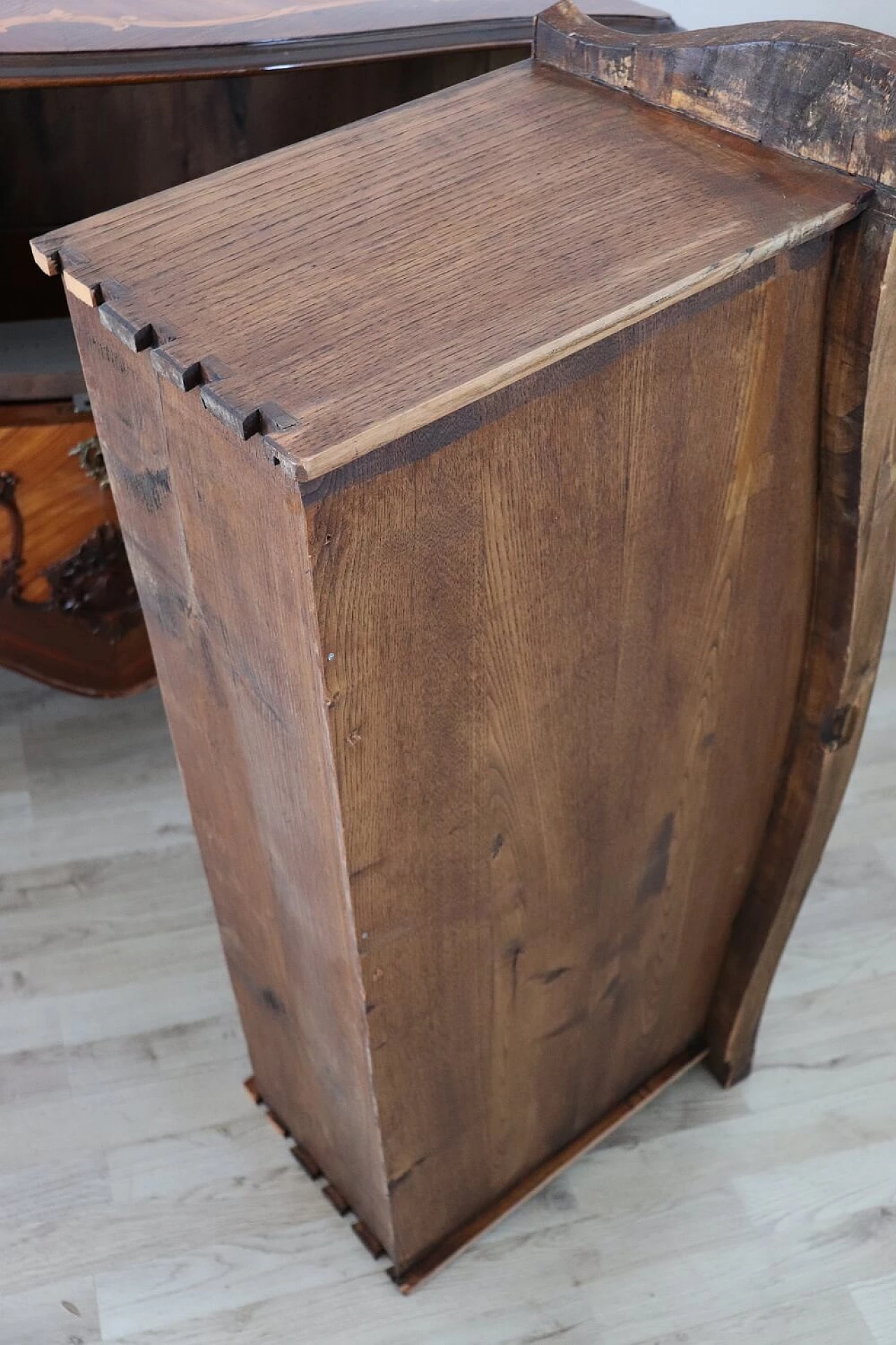 Louis XV style rounded chest of drawers in rosewood, 20th century 10