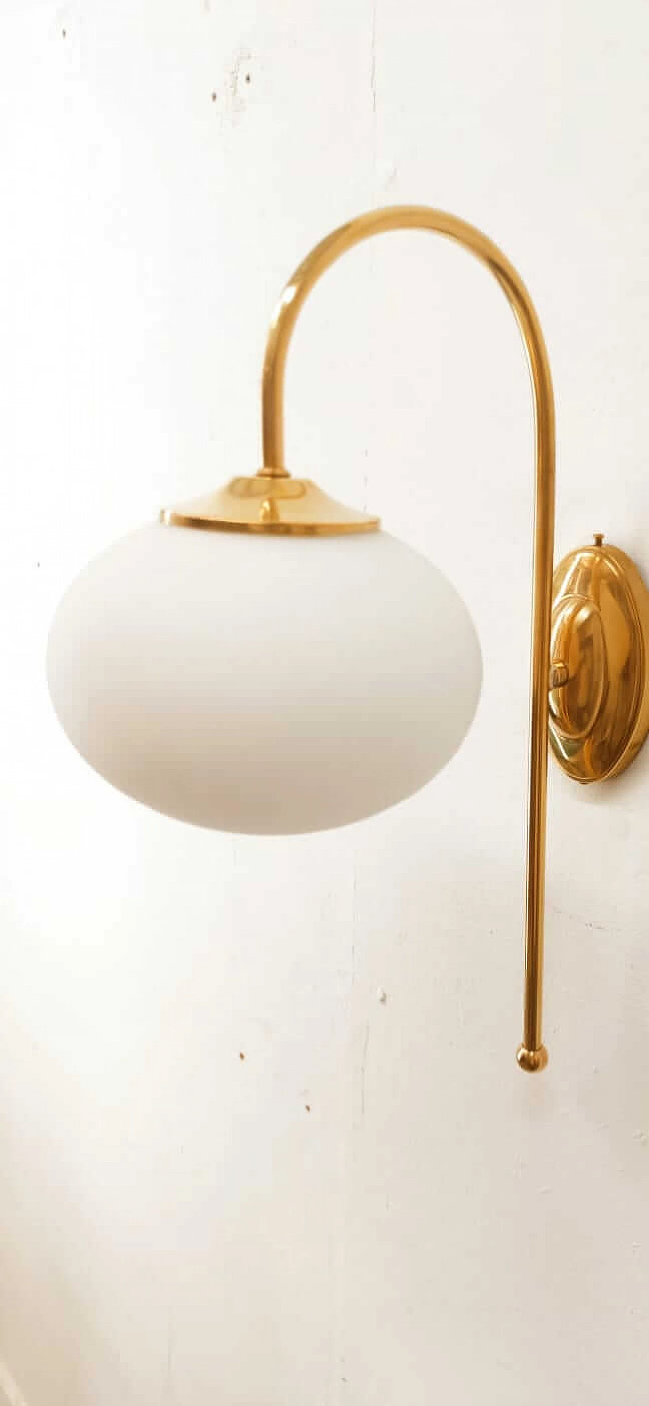 Brass wall light with oval glass, 1960s 1