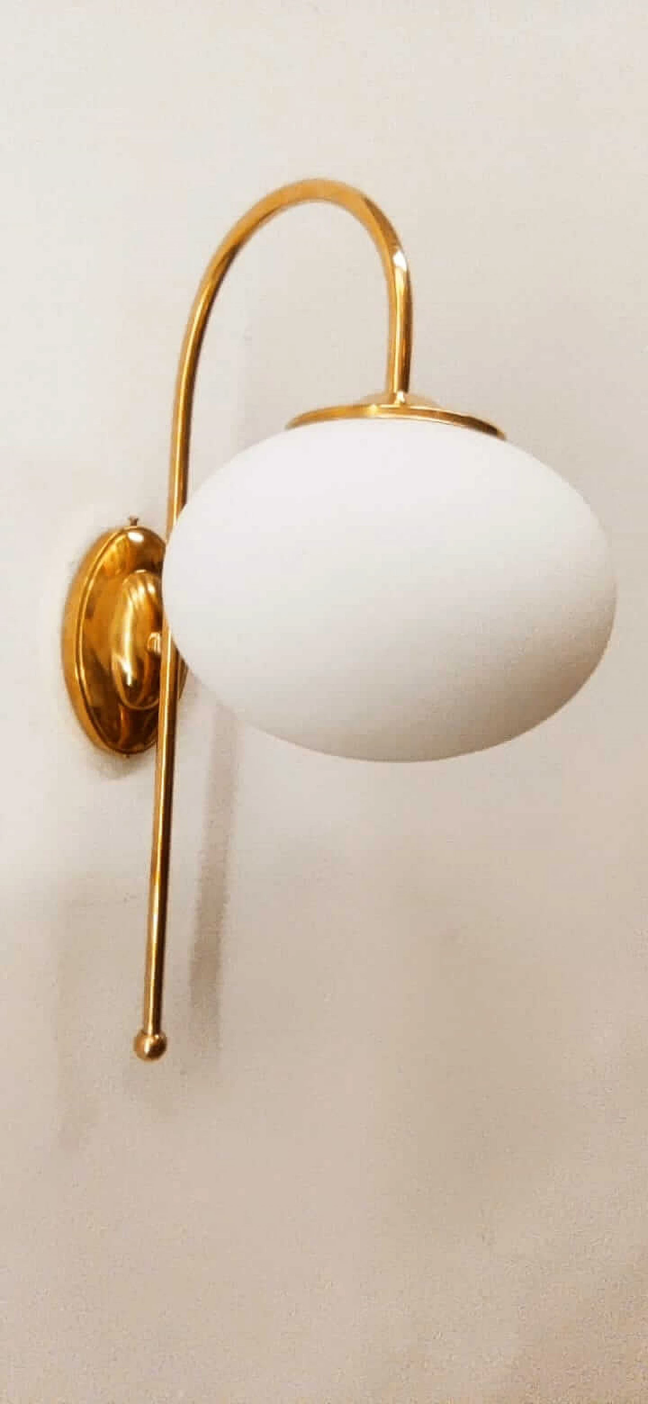 Brass wall light with oval glass, 1960s 8