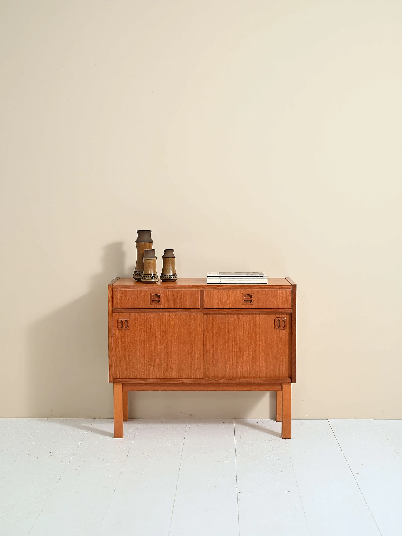 Libreria in teak con ripiani ed anta scorrevole, anni '60 2