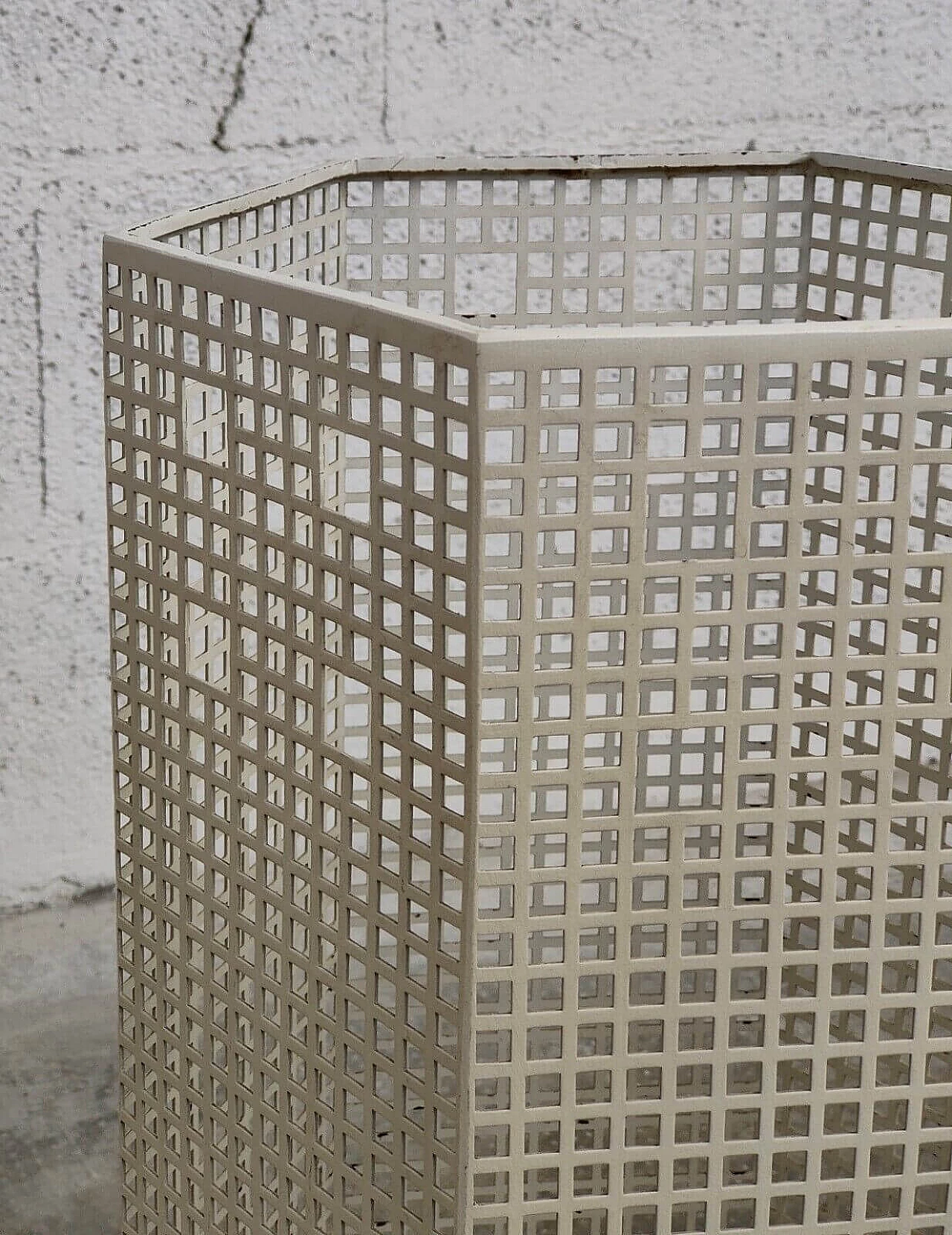 Metal umbrella stand by Josef Hoffmann for Bieffeplast, 1980s 3