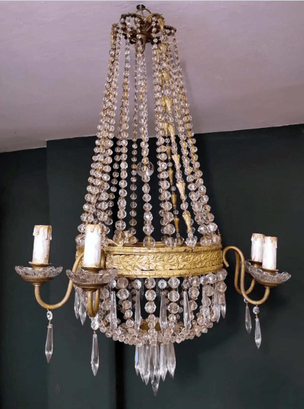 Louis XVI-style hot air balloon chandelier made of lead crystal and gilded brass, 17th century 2