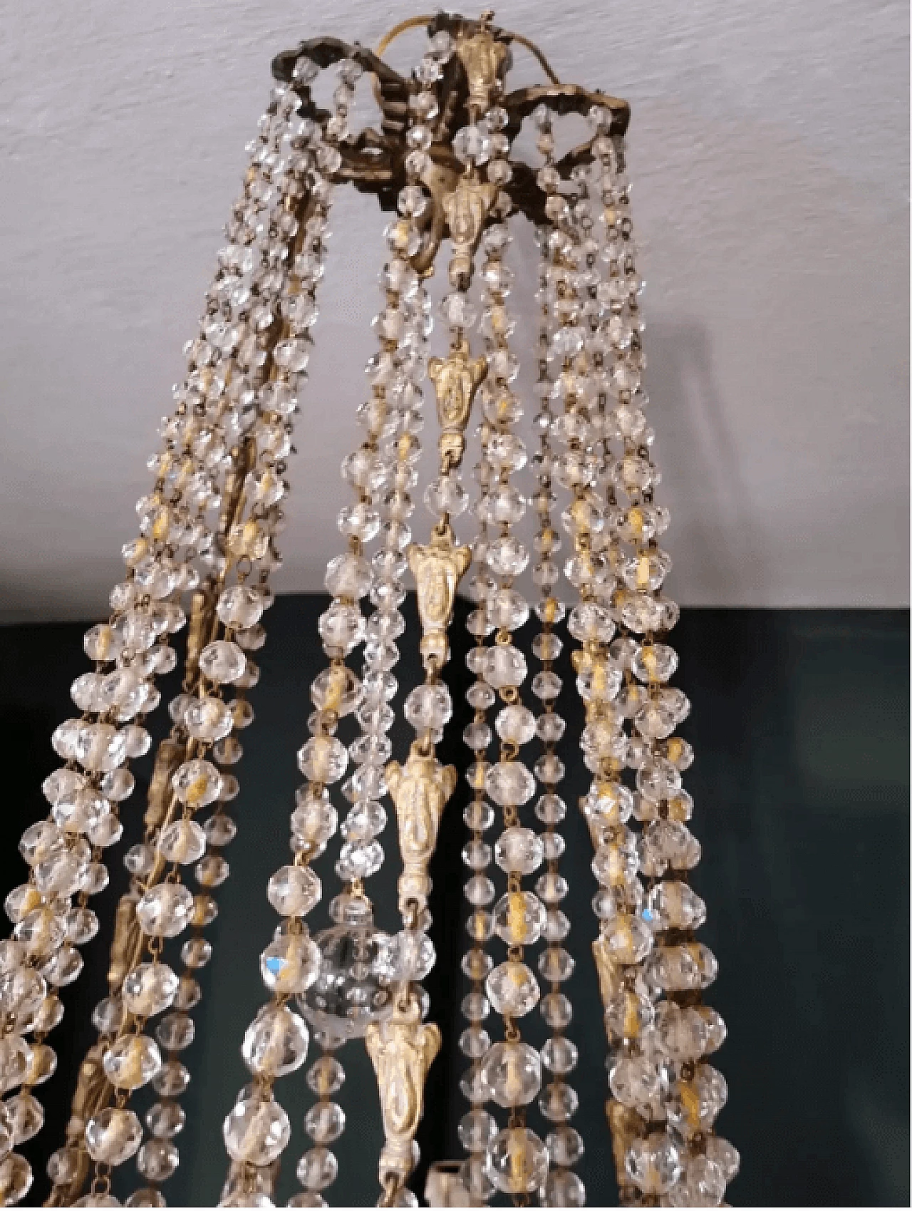 Louis XVI-style hot air balloon chandelier made of lead crystal and gilded brass, 17th century 13