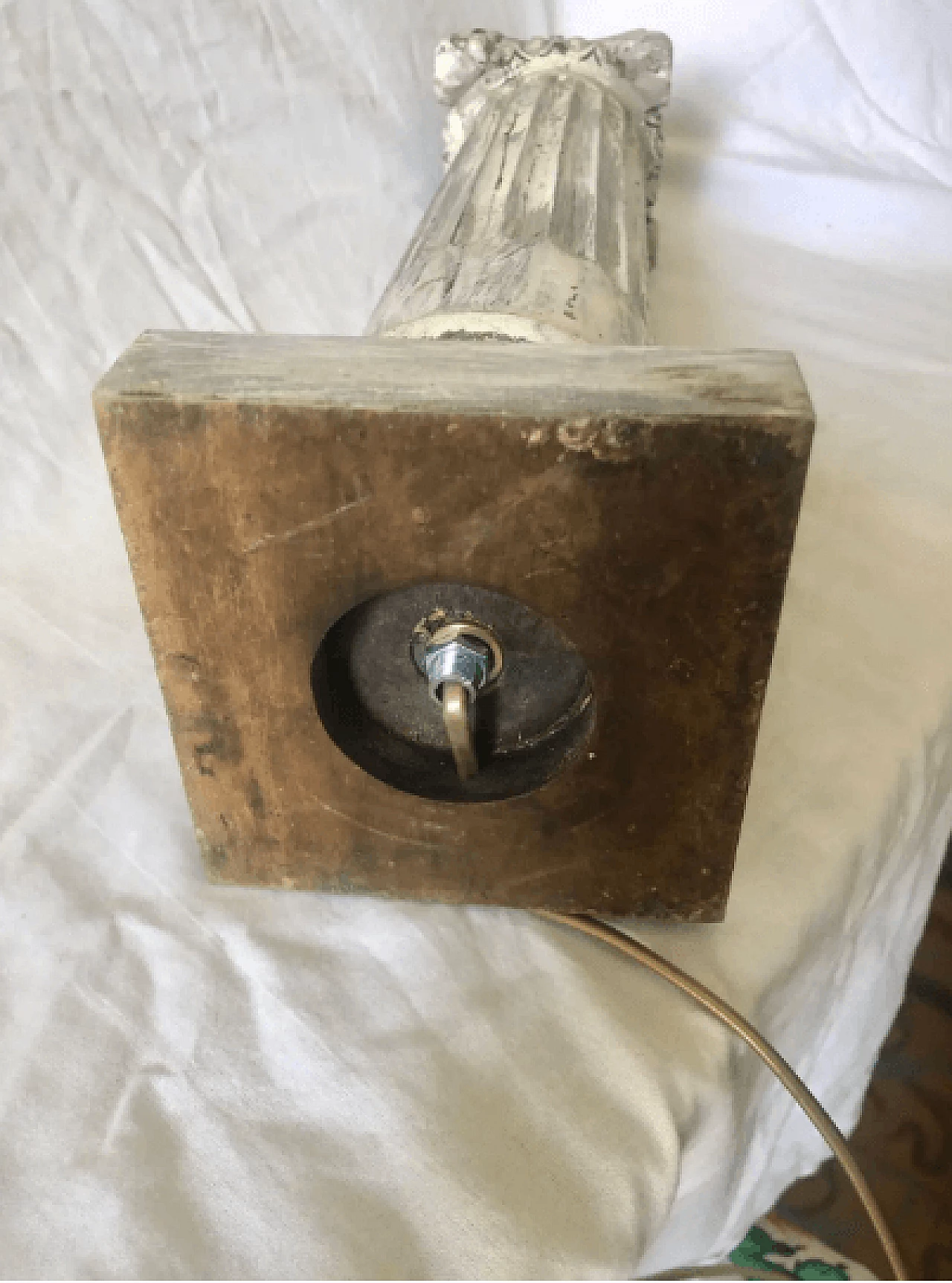 Coppia di lampade in legno laccato, anni '70 8