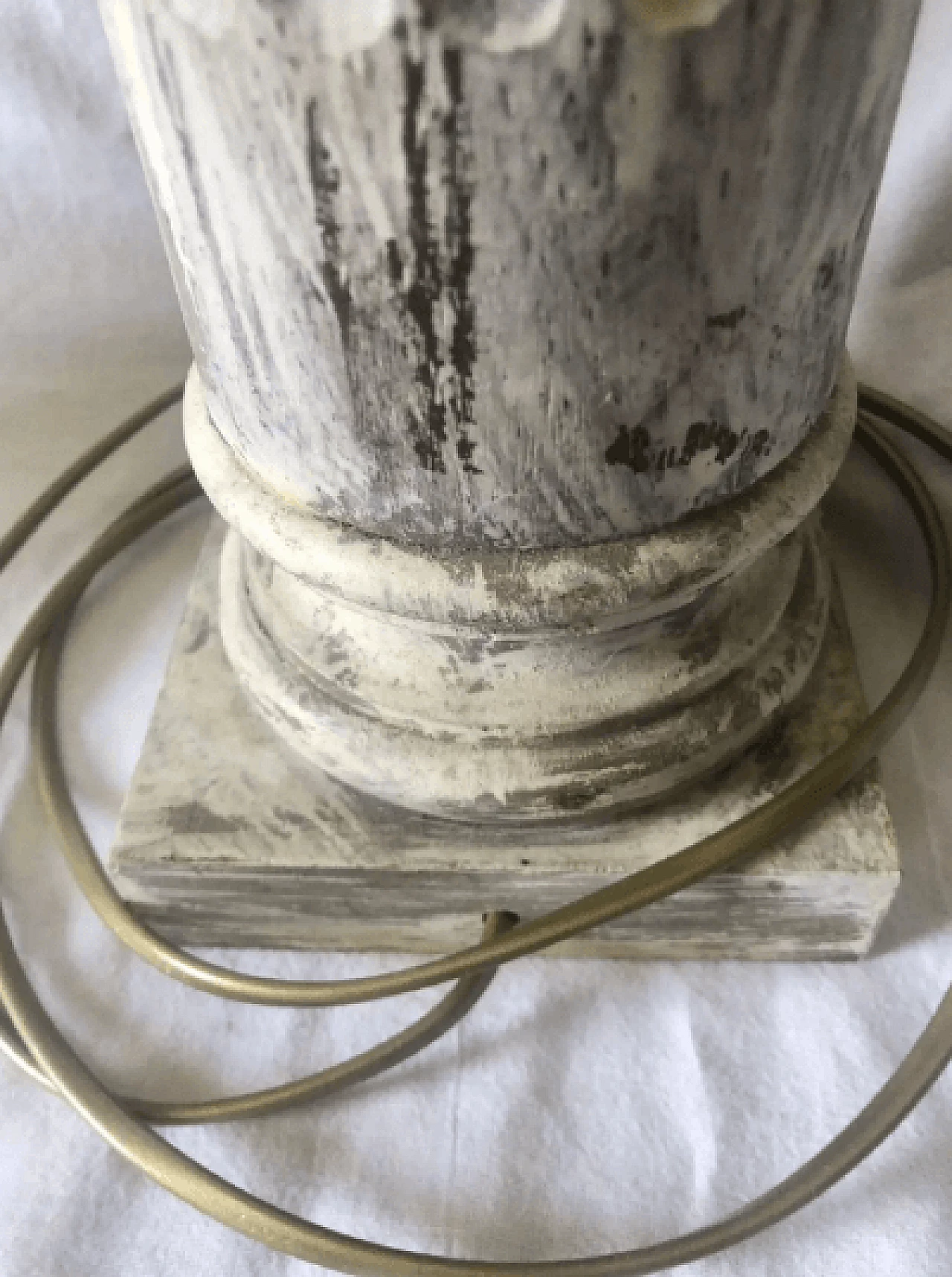 Coppia di lampade in legno laccato, anni '70 9