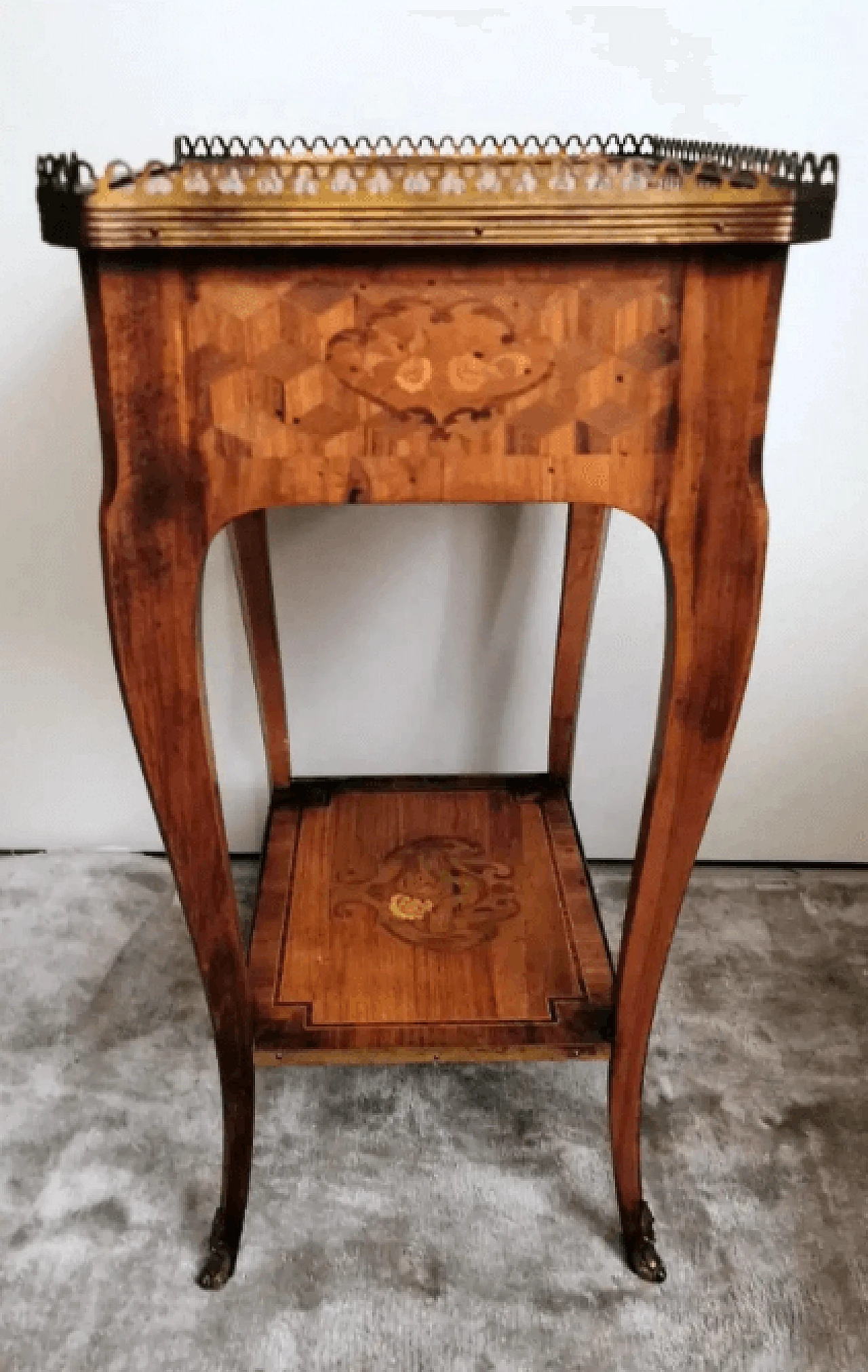 Louis XVI style bedside table in walnut wood, 18th century 14