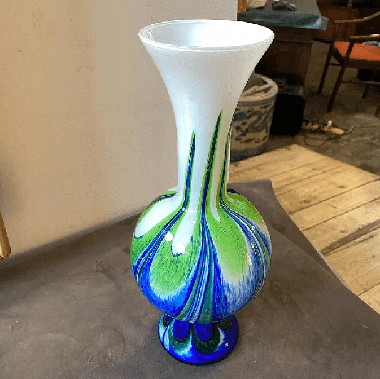 Glass vase in the style of Carlo Moretti, 1970s 2