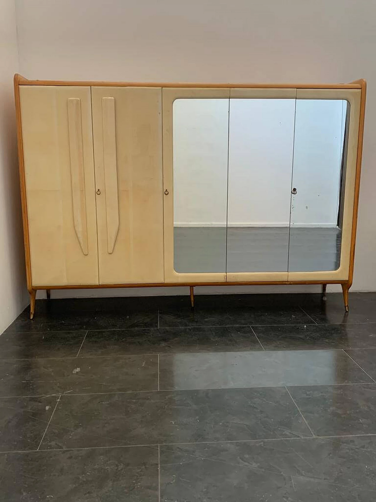 Maple, parchment and mirror wardrobe attributed to Silvio Cavatorta, 1950s 2