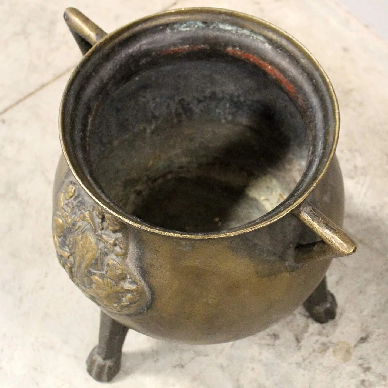Vaso in bronzo tondeggiante, '800 10