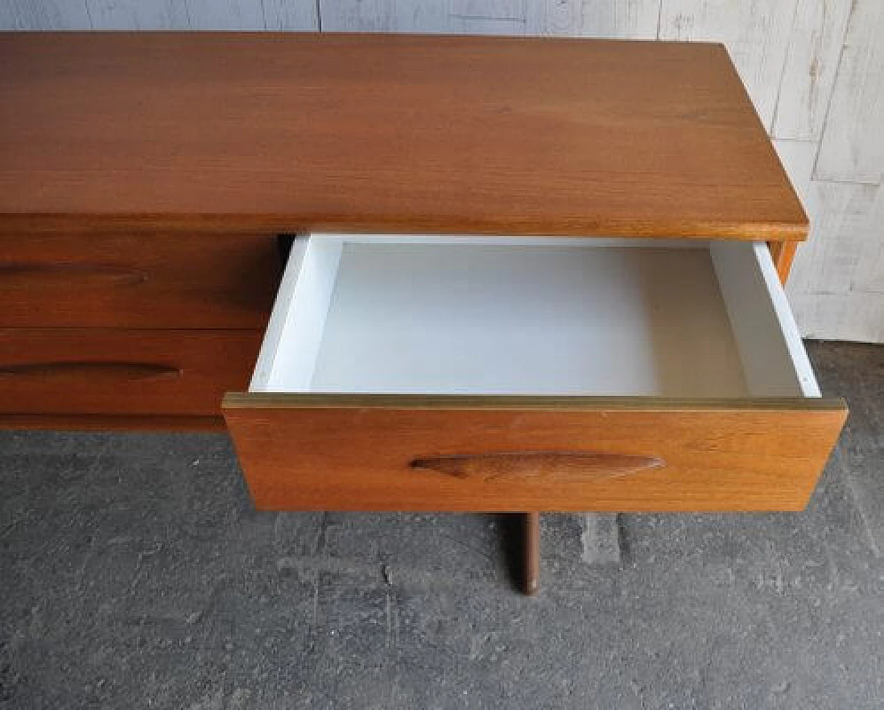 Credenza in teak di Frank Guille per Austinsuite, anni '60 2