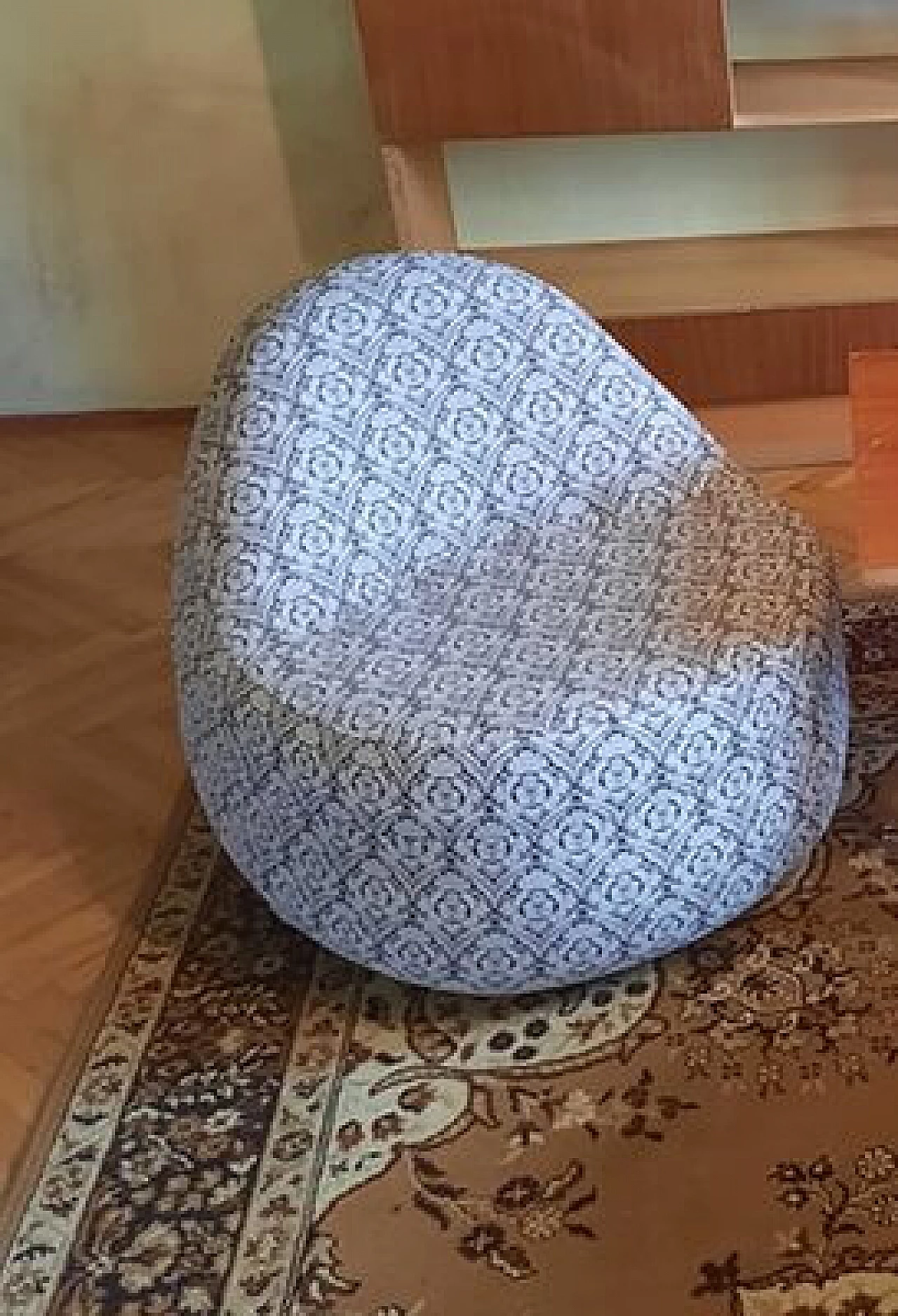 Poltrona con tessuto fantasia, anni '70 6