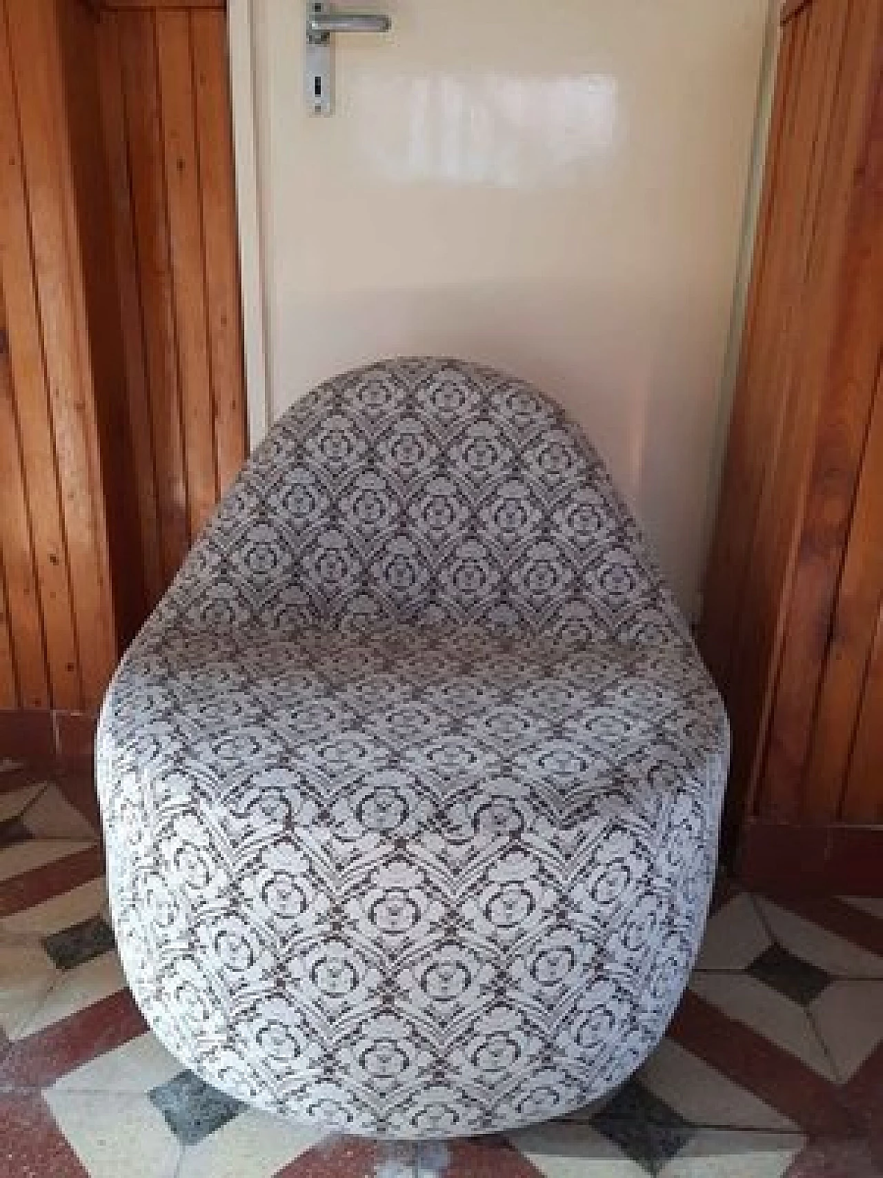 Poltrona con tessuto fantasia, anni '70 7