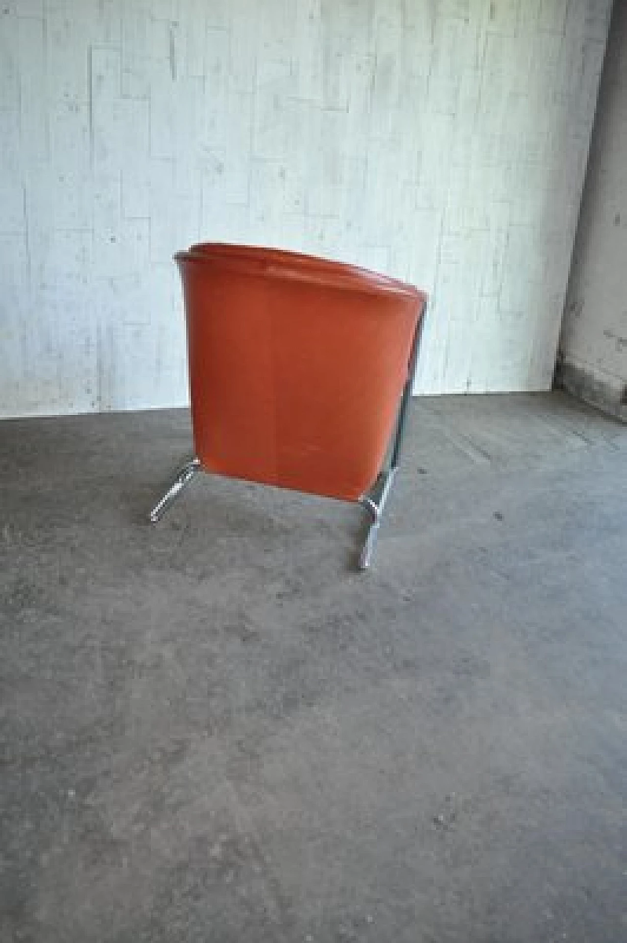 Poltrona in metallo con rivestimento in pelle, anni '70 1