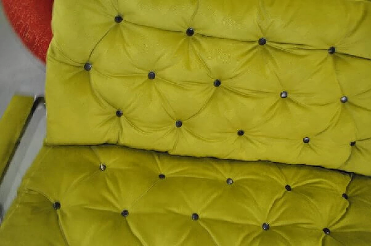 Coppia di poltrone e divano in stoffa verde, anni '60 9